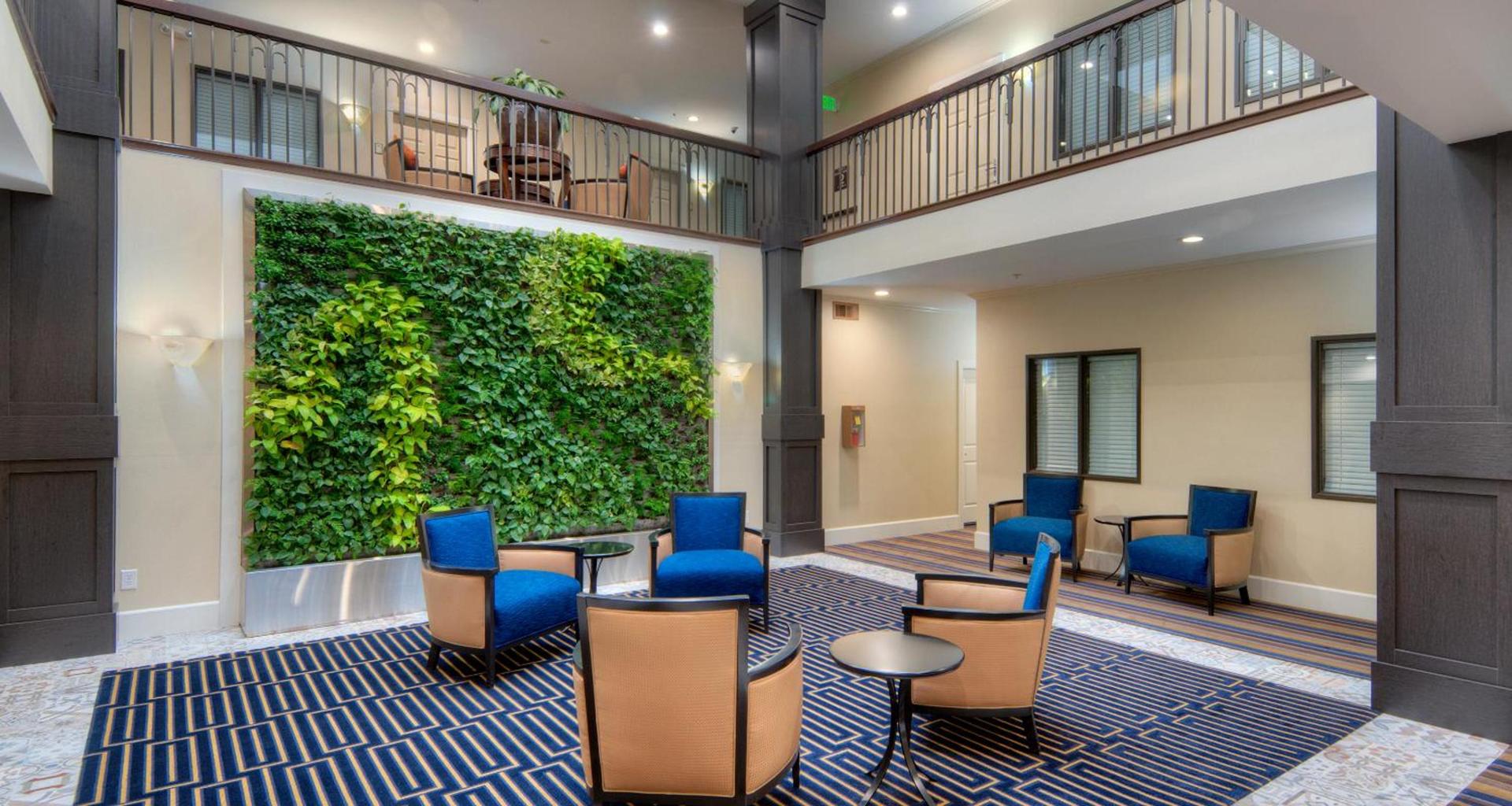 Best Western Plus Palm Court Hotel photo 6