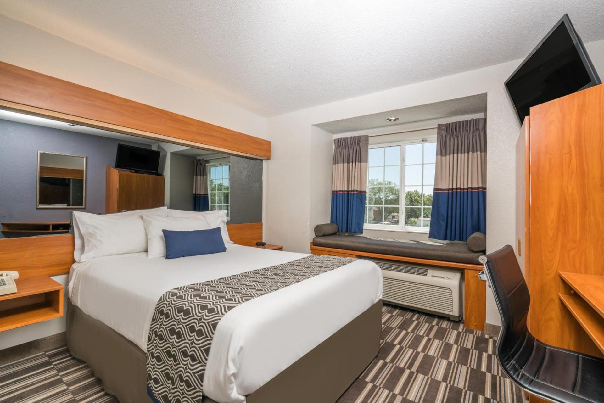 Microtel Inn & Suites by Wyndham Springfield photo 13