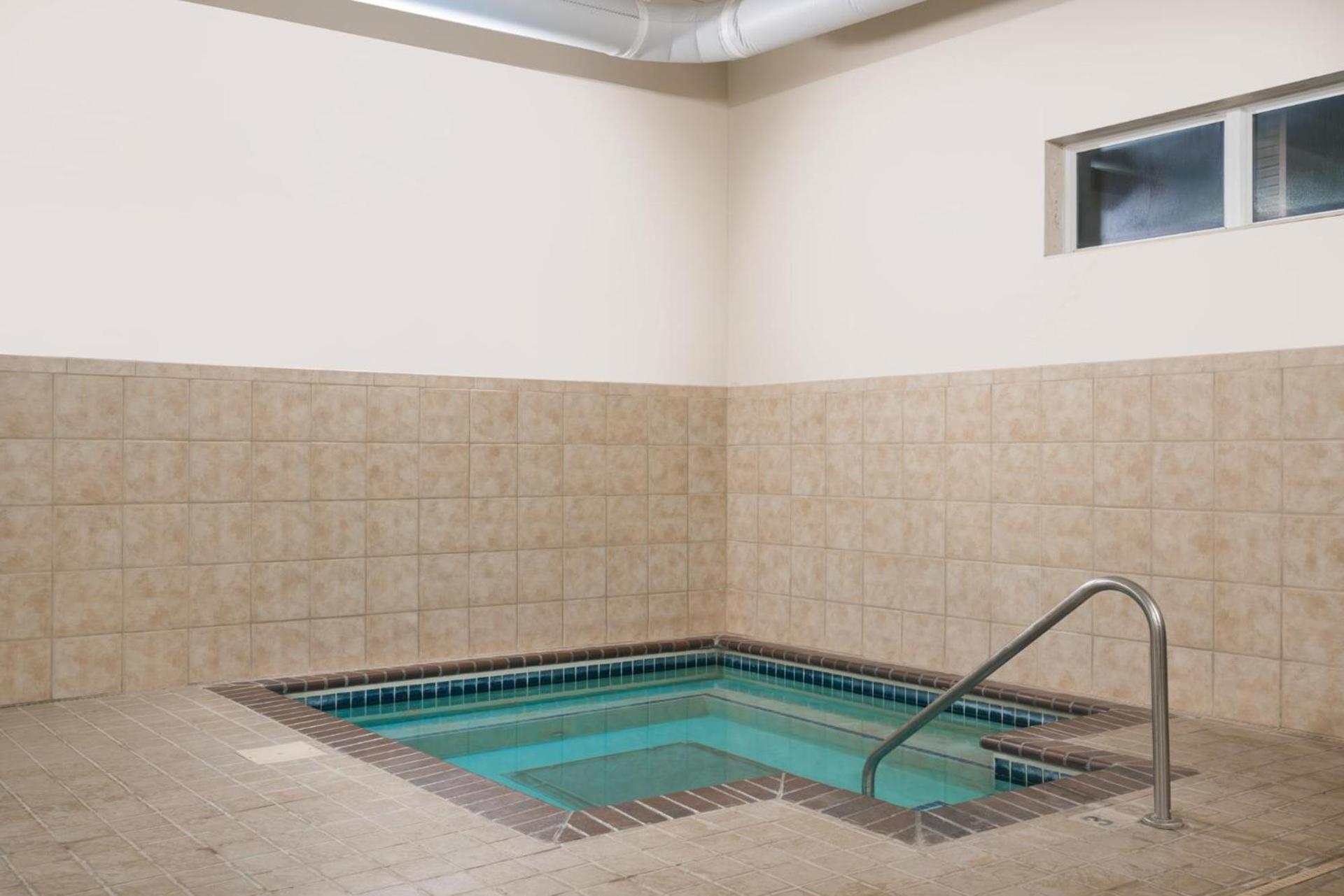 Microtel Inn & Suites by Wyndham Springfield photo 8