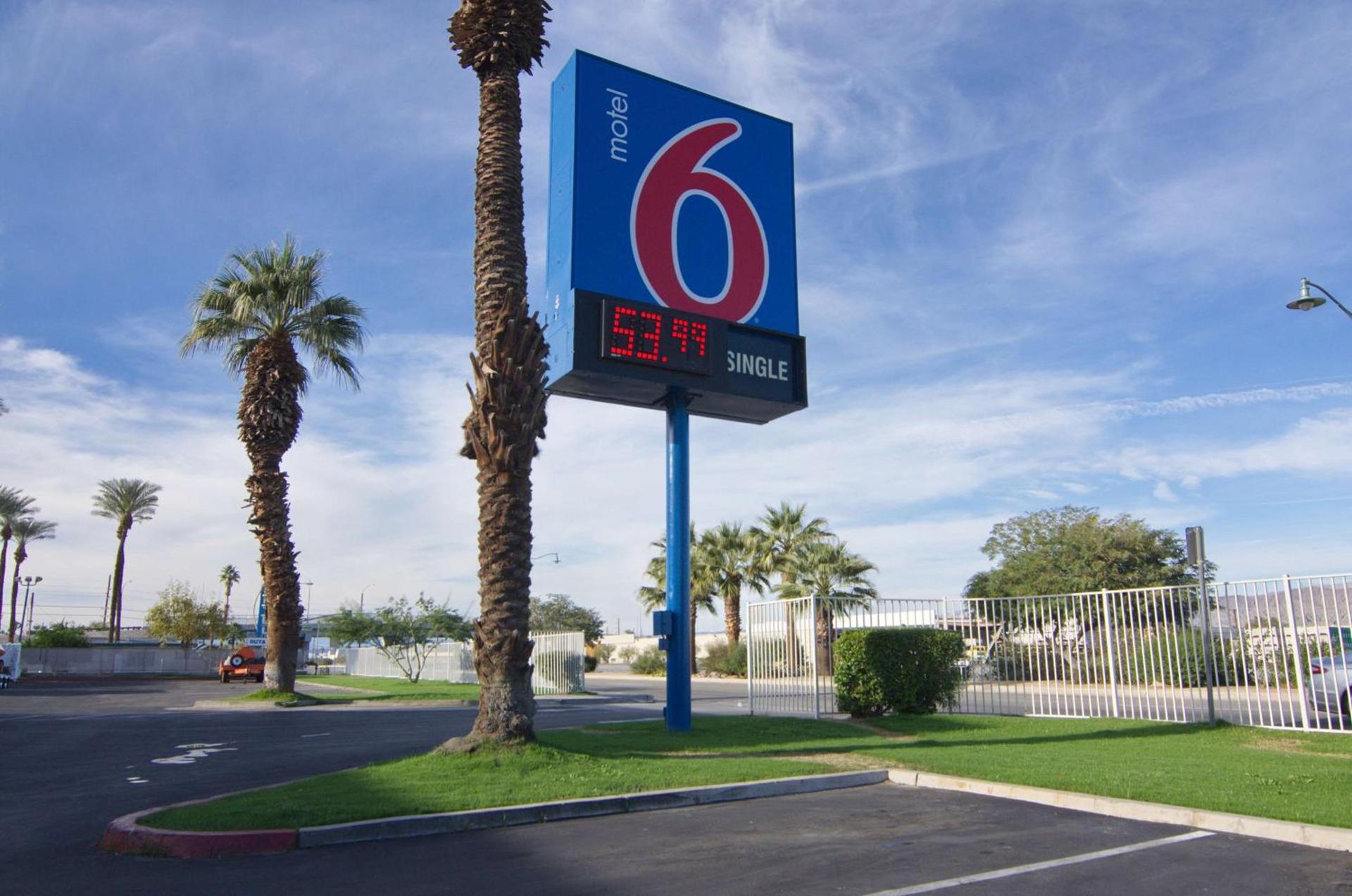 Motel 6-Indio, CA - Palm Springs photo 2