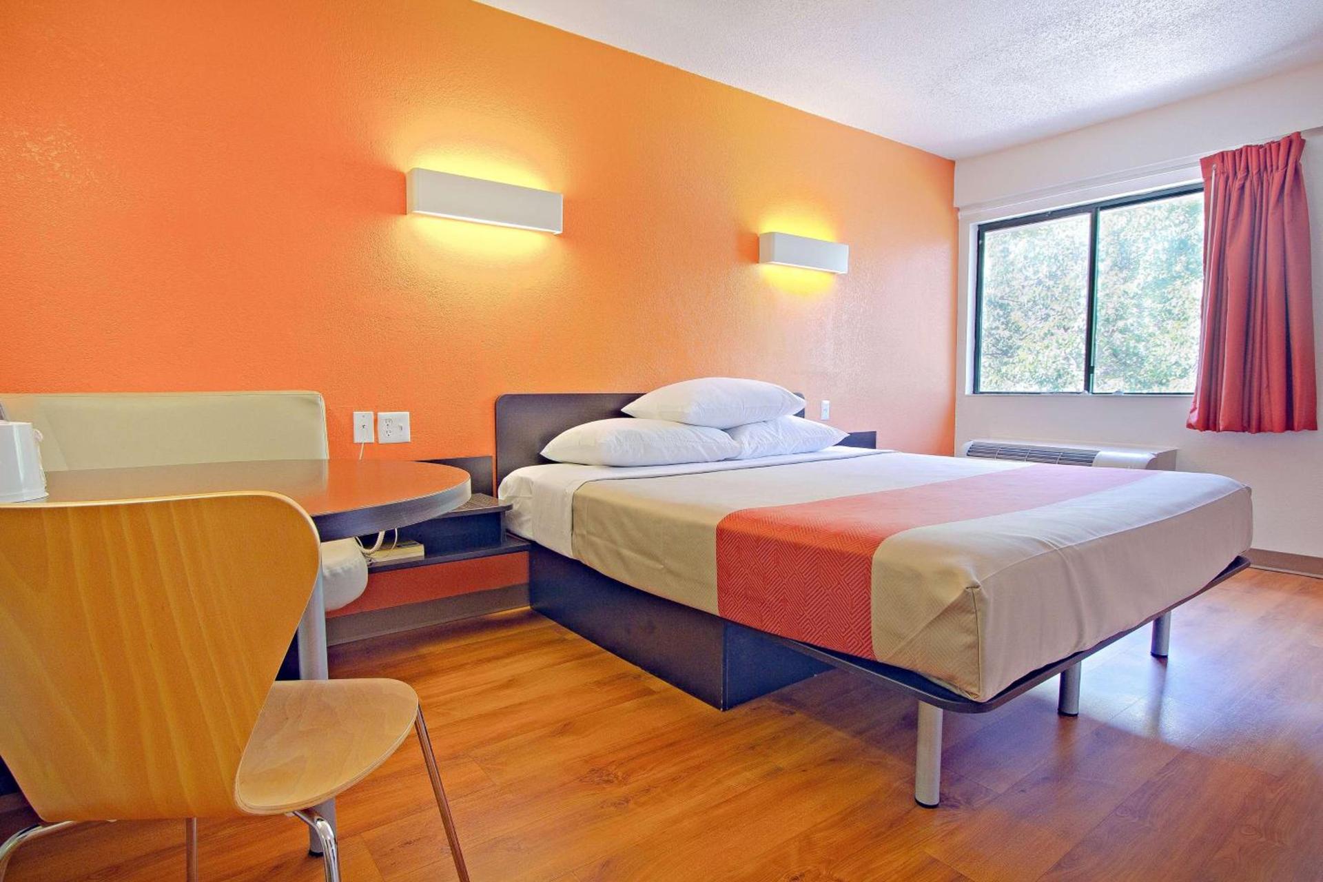 Motel 6-East Brunswick, NJ photo 8