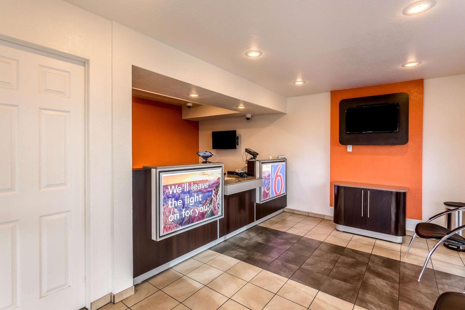 Motel 6-El Paso, TX - East photo 25