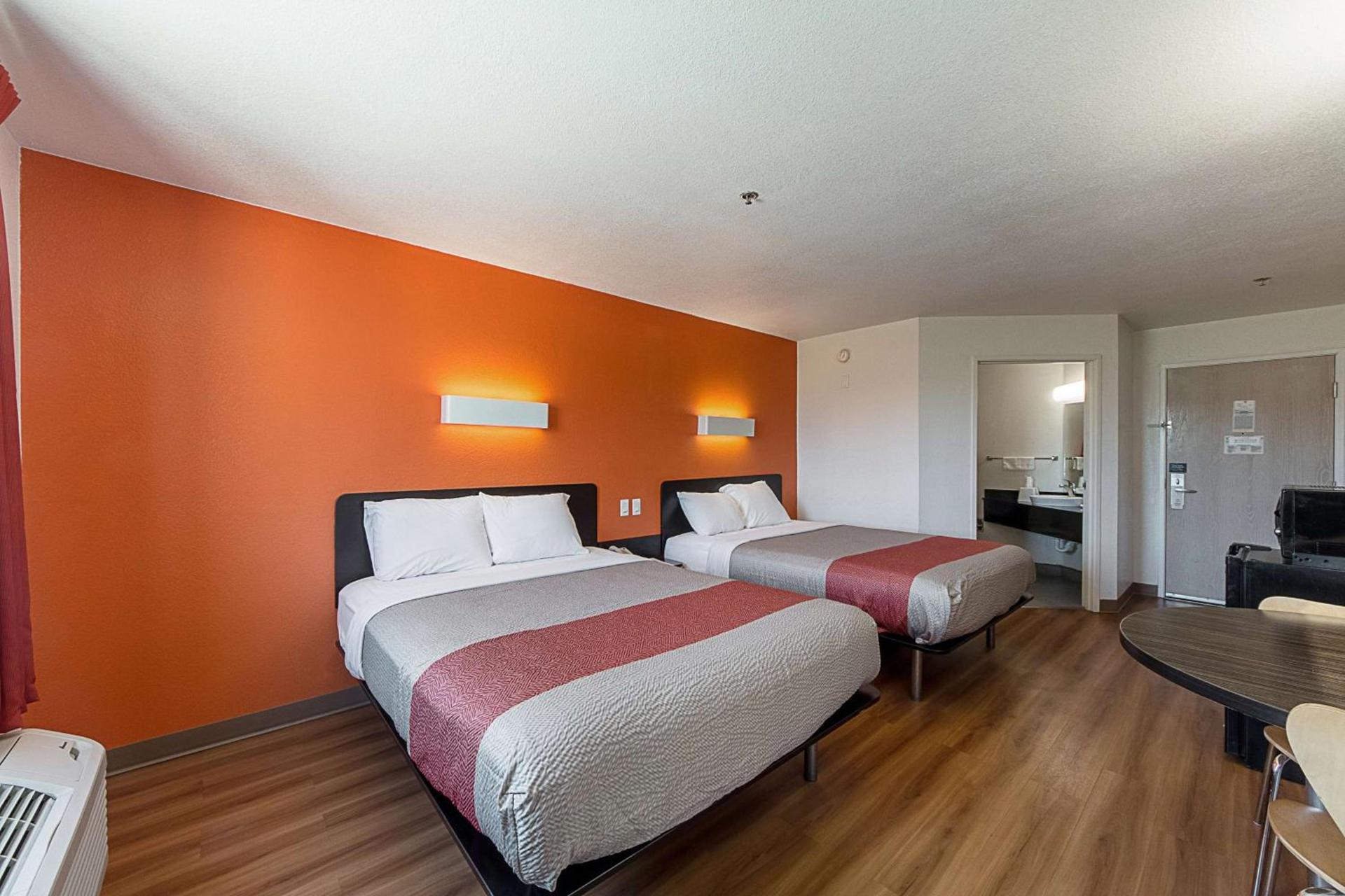 Motel 6-San Antonio, TX - Downtown - Alamo Dome photo 12