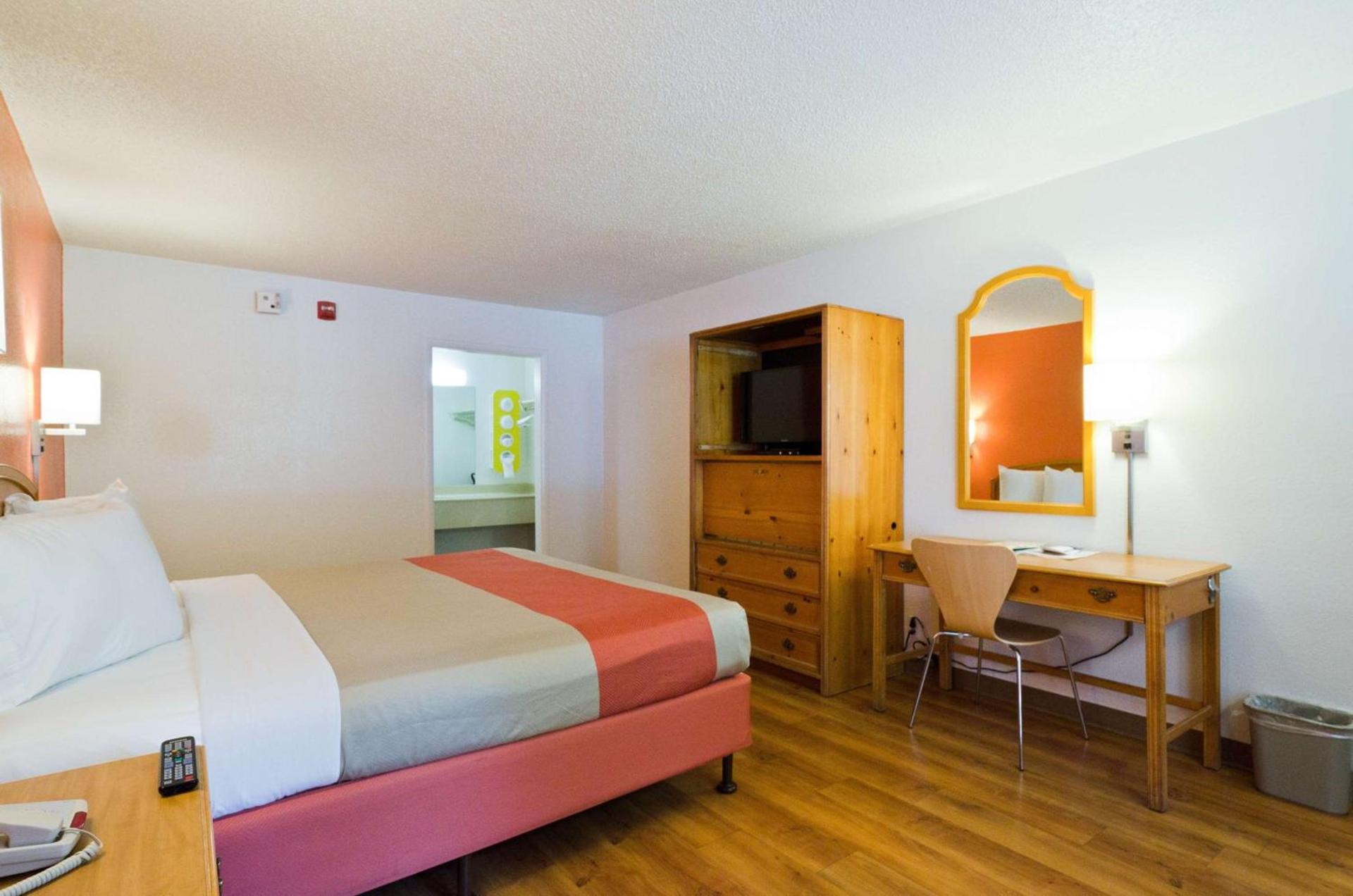 Motel 6-Frederick, MD - Fort Detrick photo 11