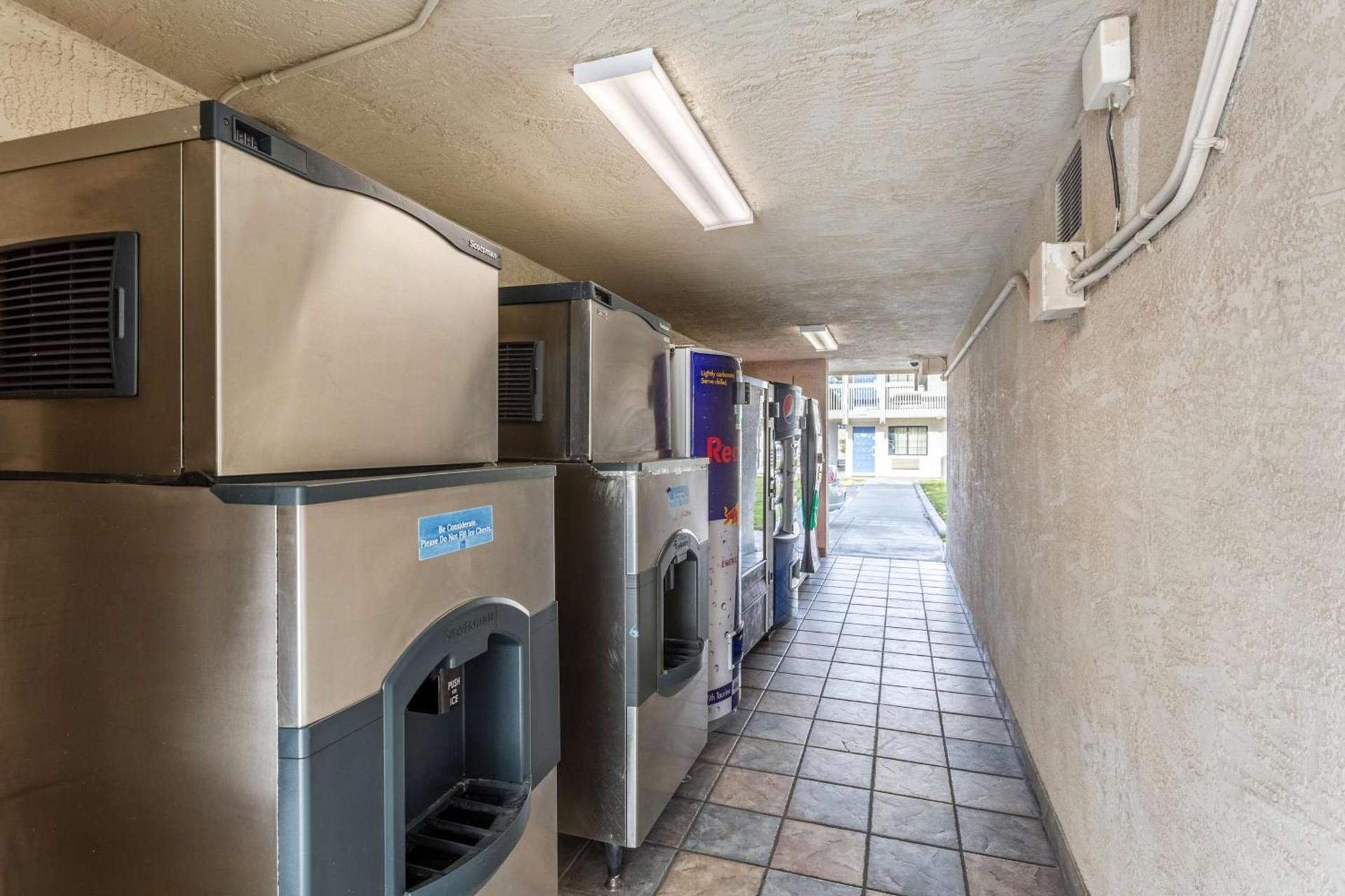 Motel 6-El Paso, TX - East photo 26