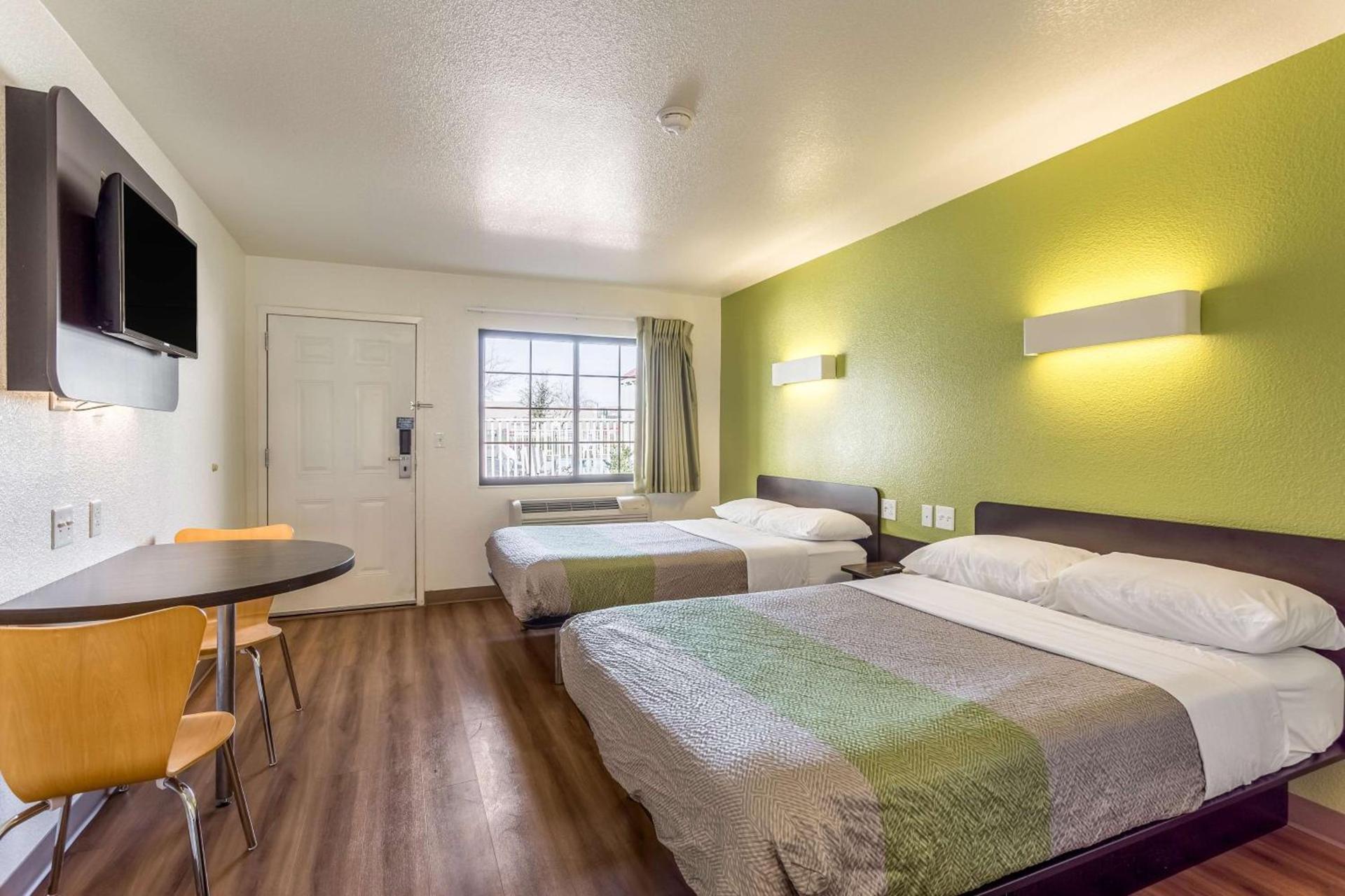 Motel 6-El Paso, TX - East photo 18