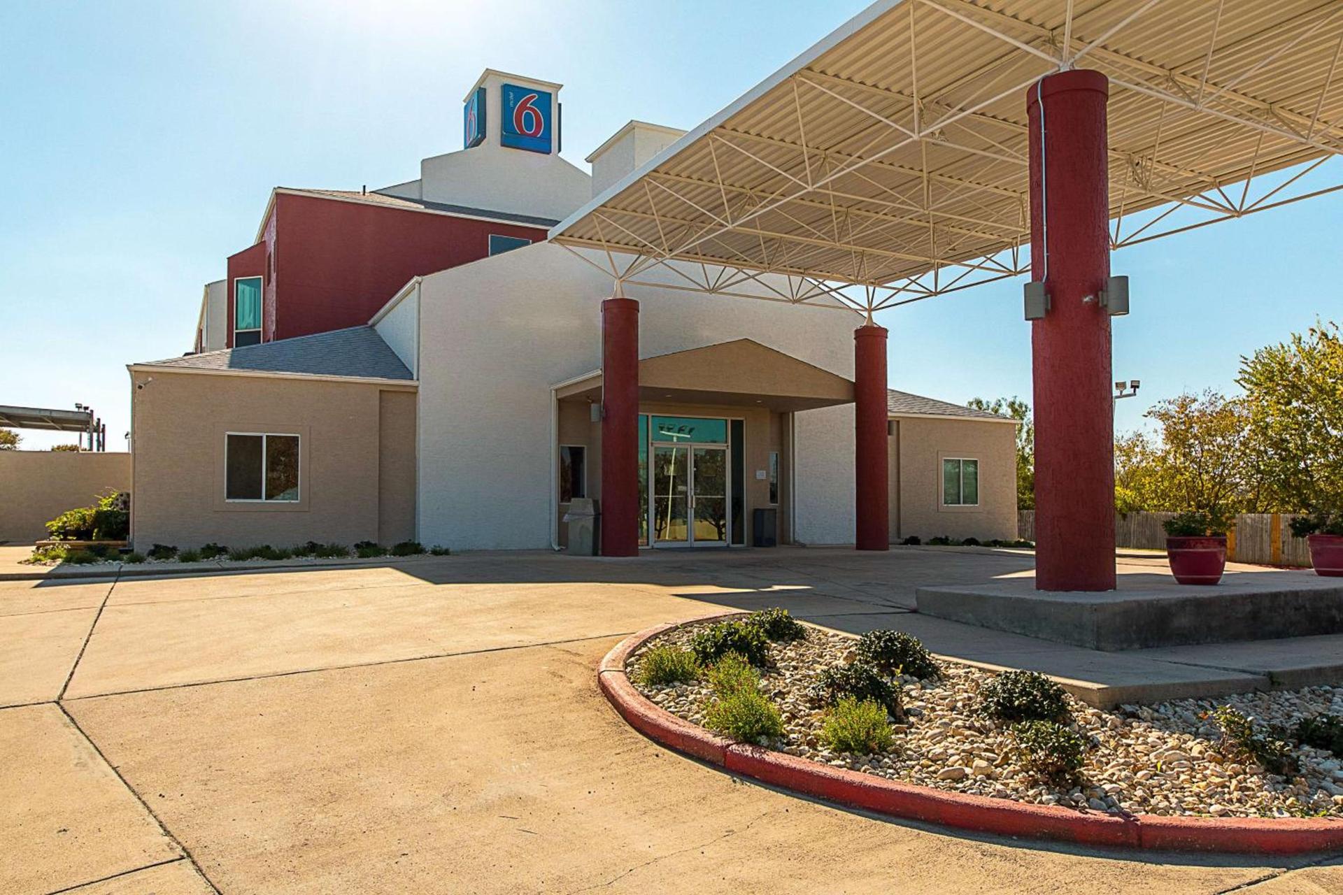 Motel 6-San Antonio, TX - Downtown - Alamo Dome photo 4