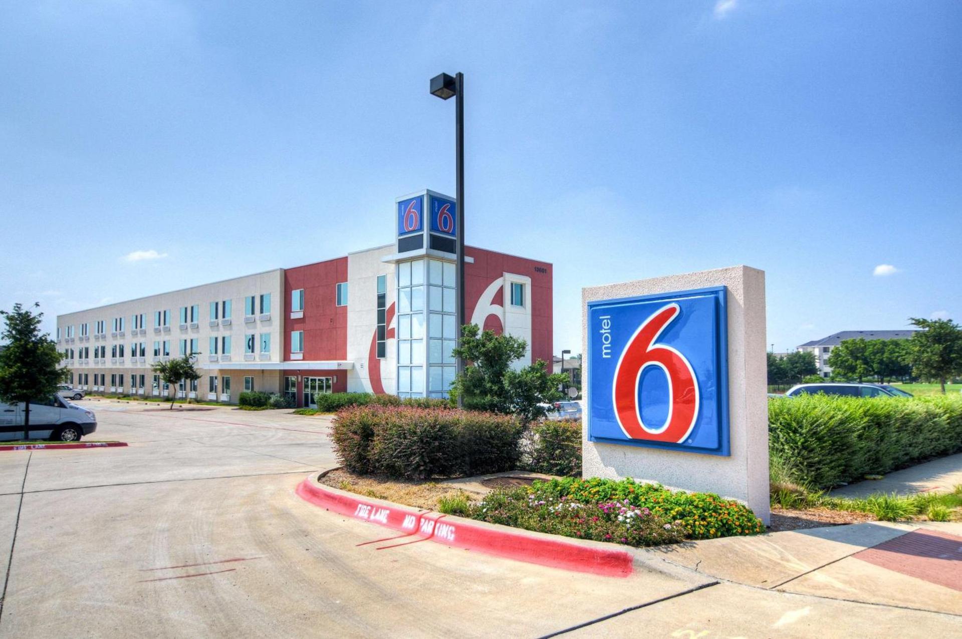 Motel 6-Roanoke, TX - Northlake - Speedway — hotel in Roanoke