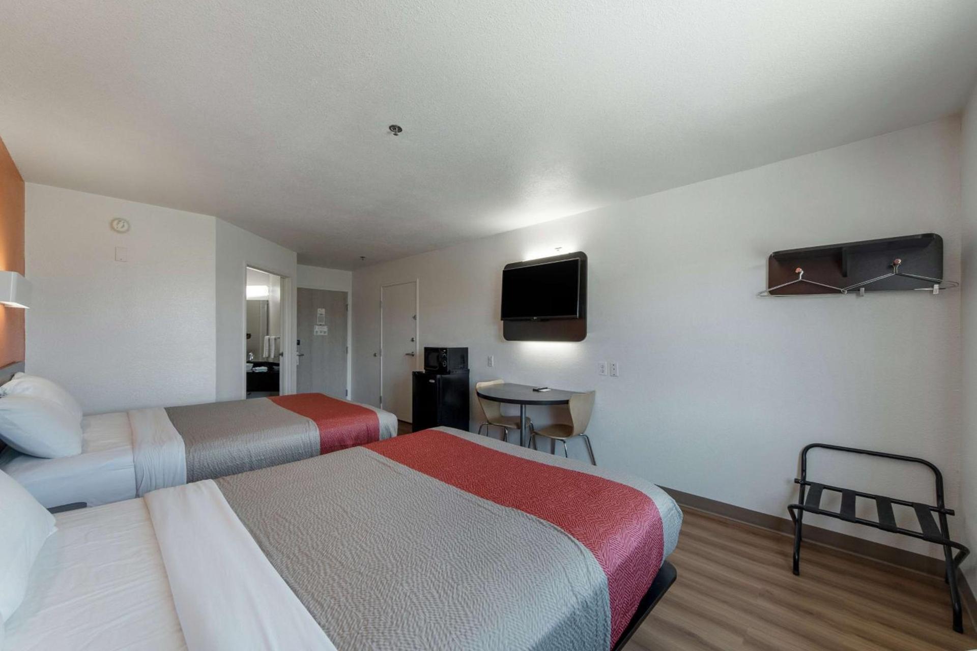 Motel 6-San Antonio, TX - Downtown - Alamo Dome photo 13