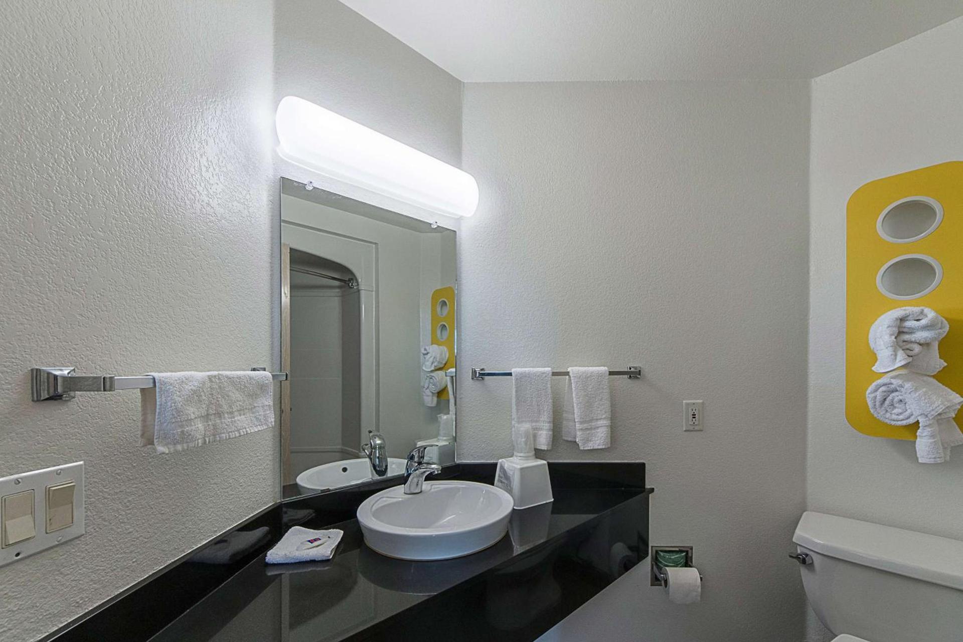 Motel 6-San Antonio, TX - Downtown - Alamo Dome photo 16