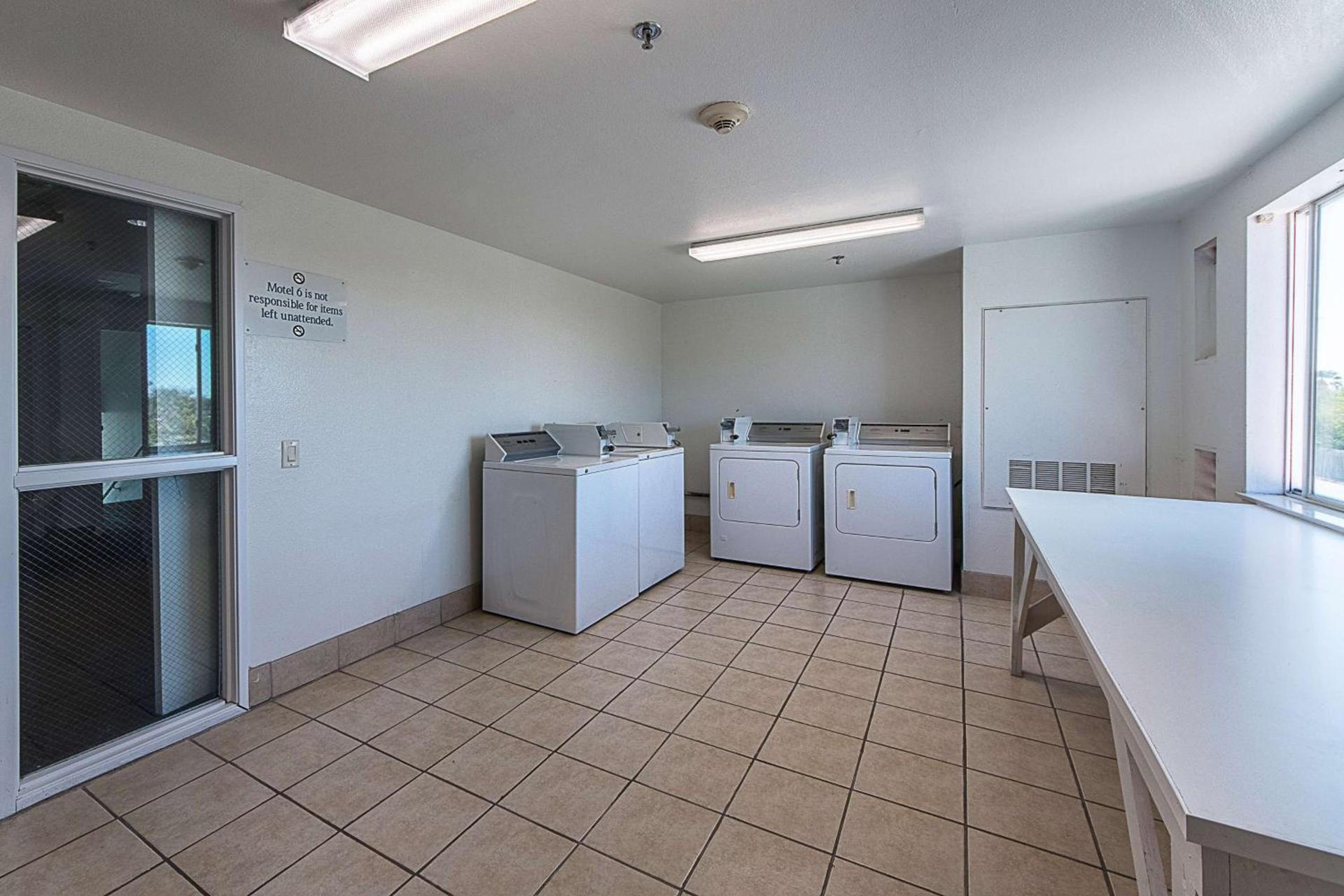 Motel 6-San Antonio, TX - Downtown - Alamo Dome photo 30