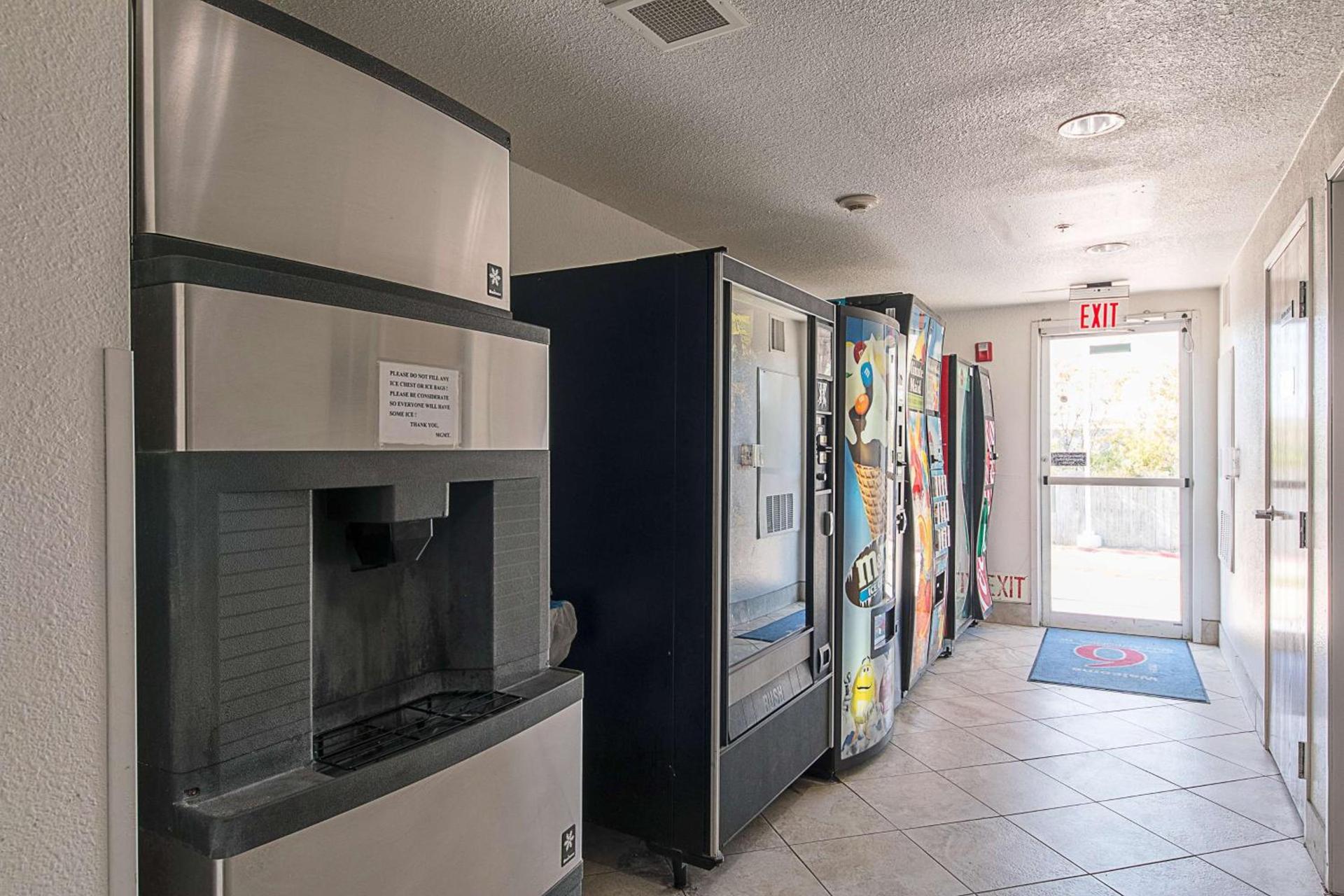 Motel 6-San Antonio, TX - Downtown - Alamo Dome photo 29