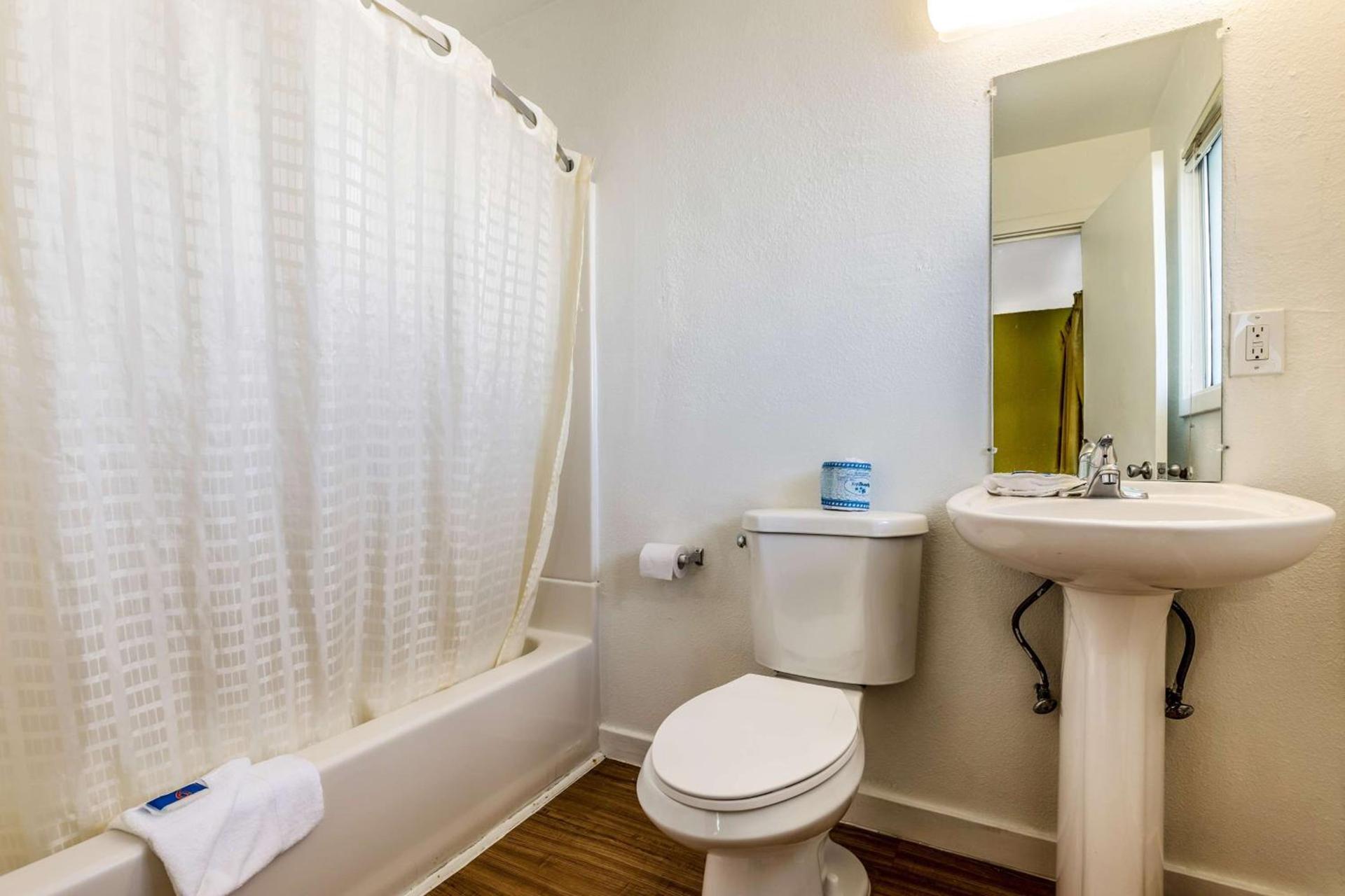 Motel 6 San Rafael, CA photo 22