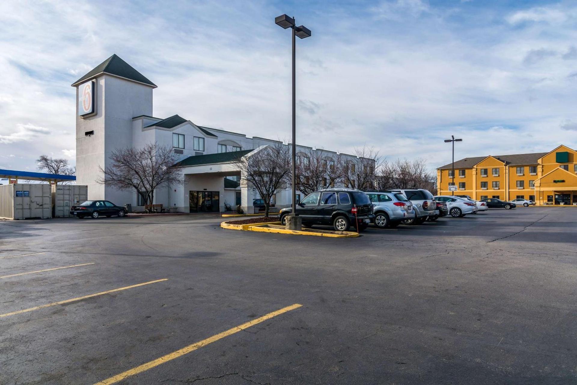 Motel 6-Harvey, IL photo 3