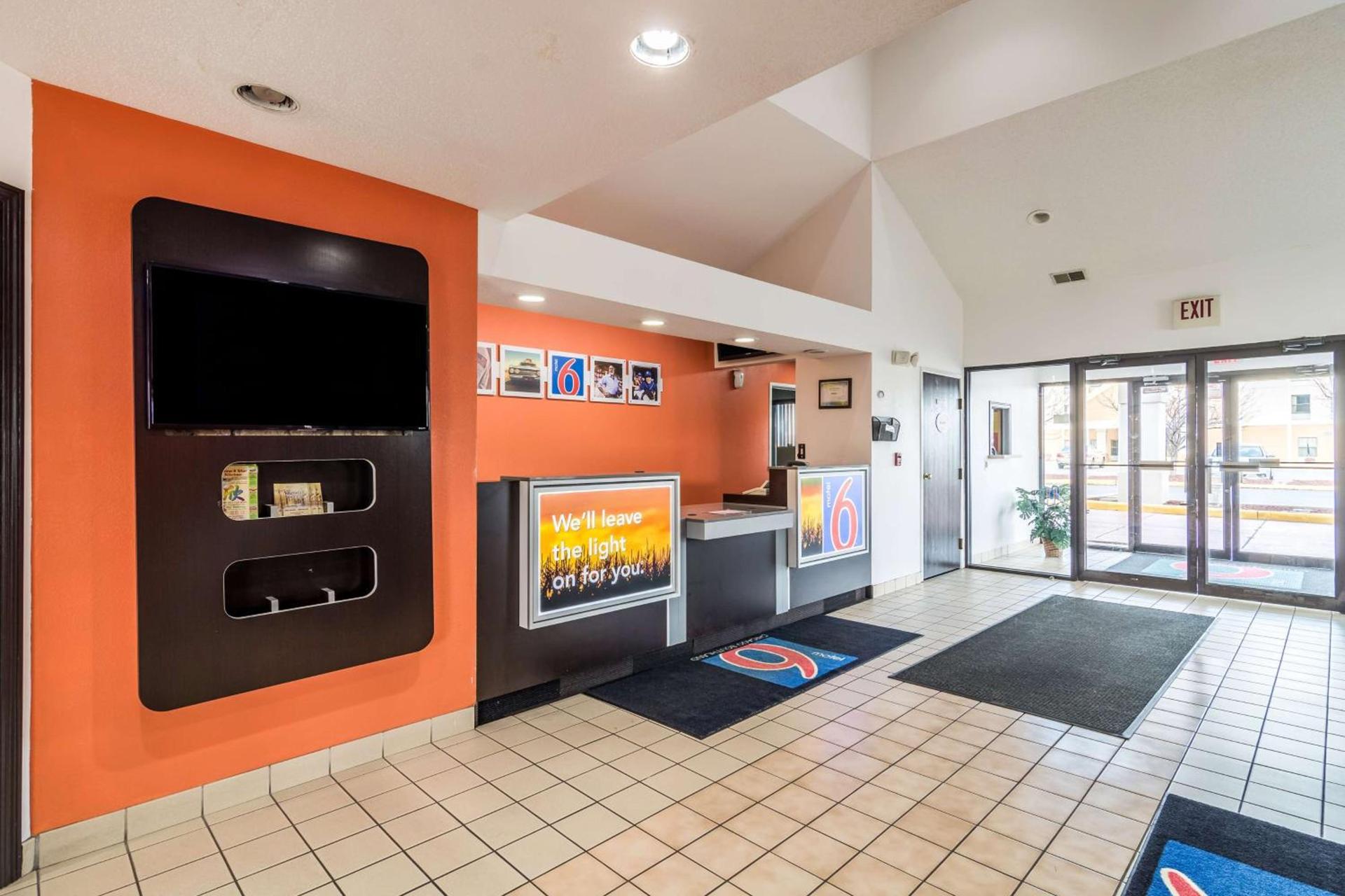 Motel 6-Harvey, IL photo 22