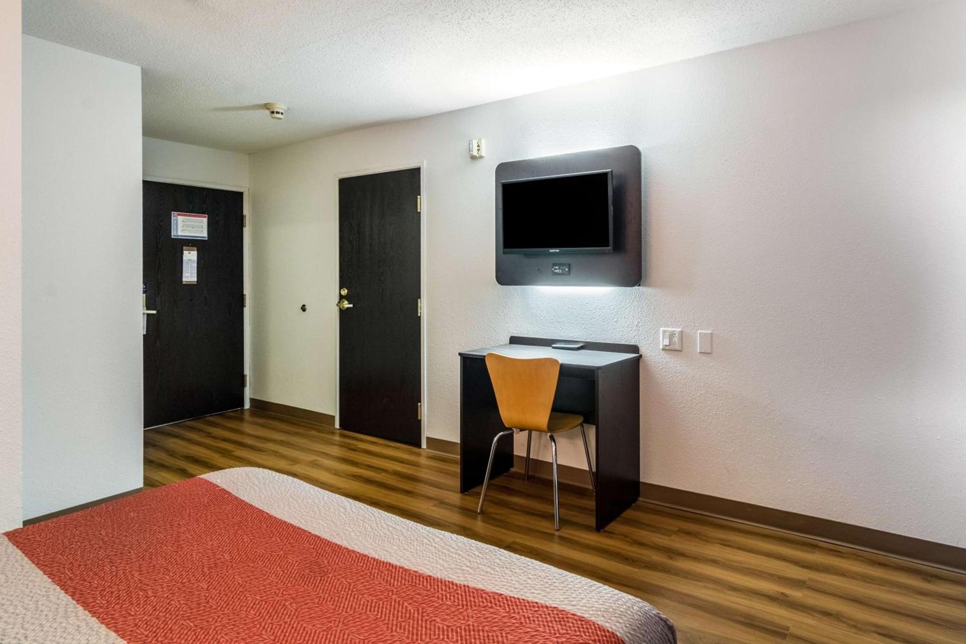 Motel 6-Harvey, IL photo 8