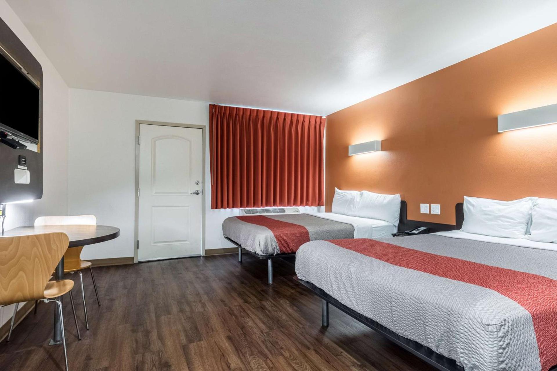 Motel 6-Oceanside, CA, Marina photo 65