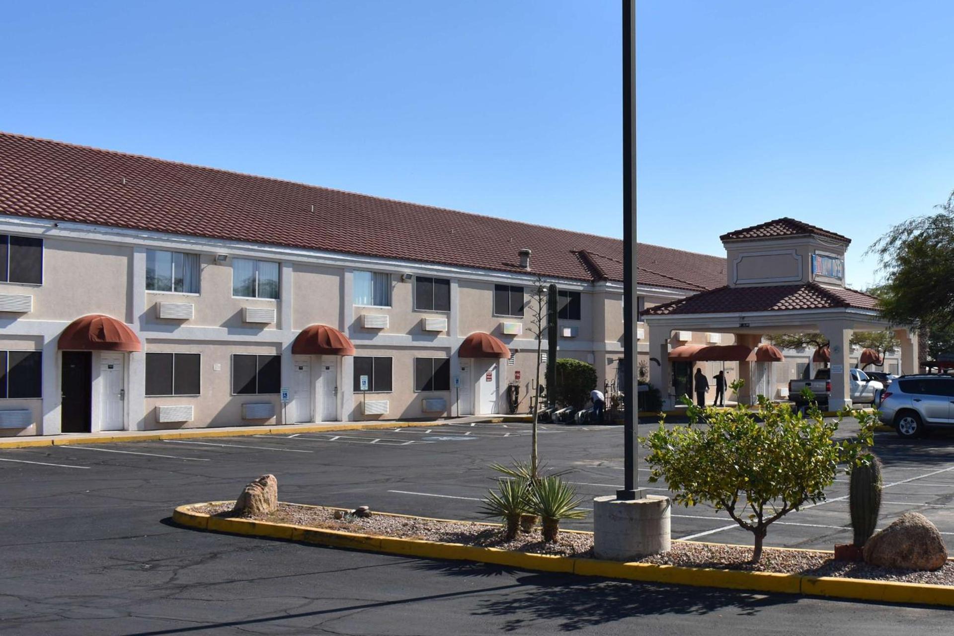 Americas Best Value Inn Apache Junction photo 39