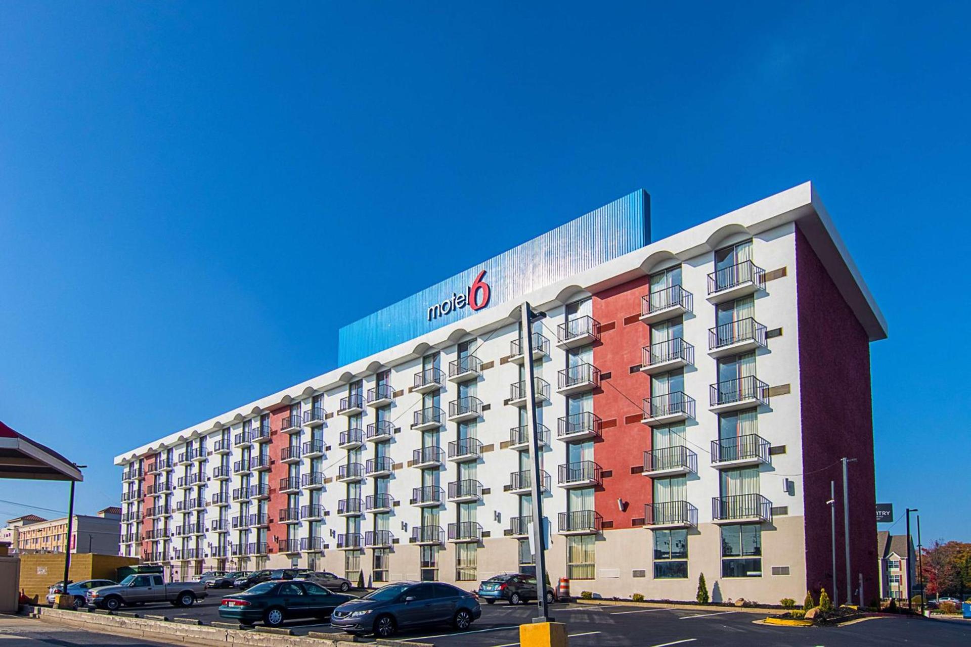 Motel 6 Atlanta GA Atlanta Airport Virginia Ave photo 1