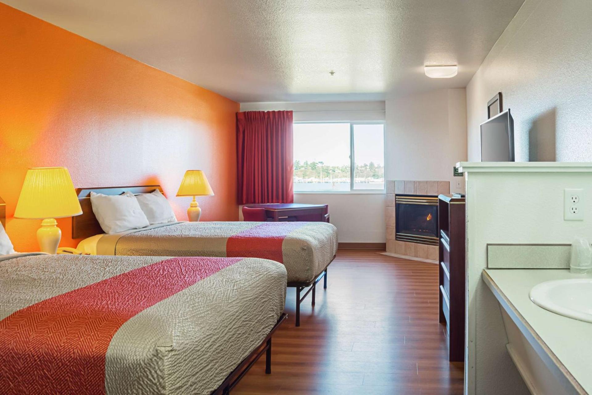 Motel 6-Newport, OR photo 30