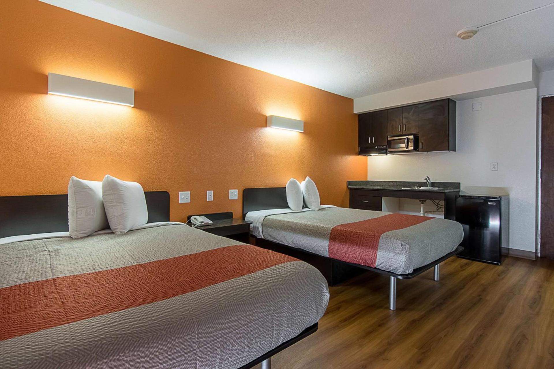 Motel 6 Atlanta GA Atlanta Airport Virginia Ave photo 62