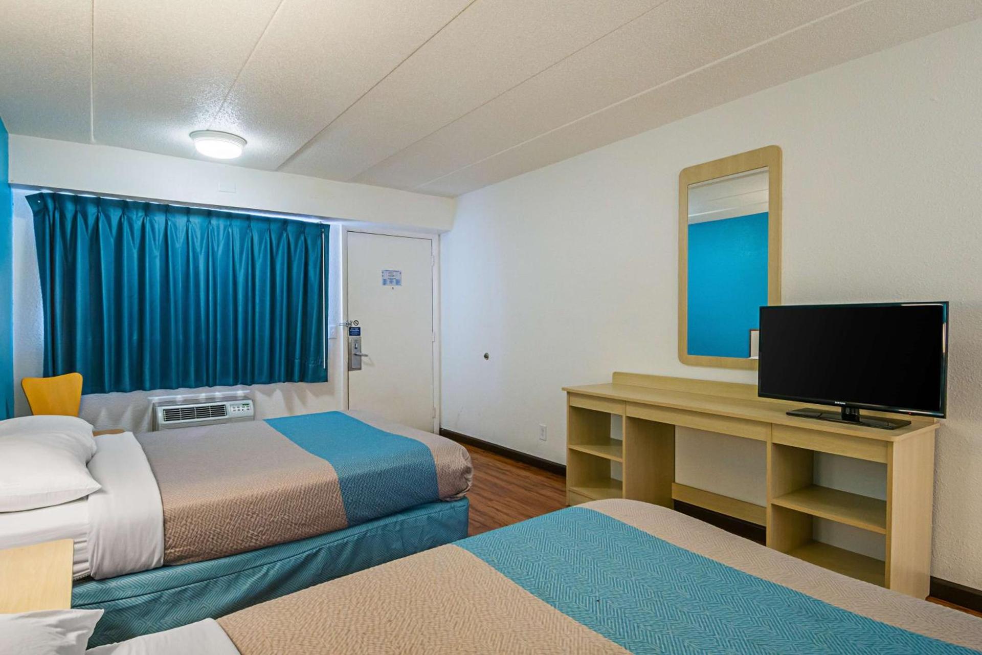 Motel 6-Knoxville, TN - North photo 4