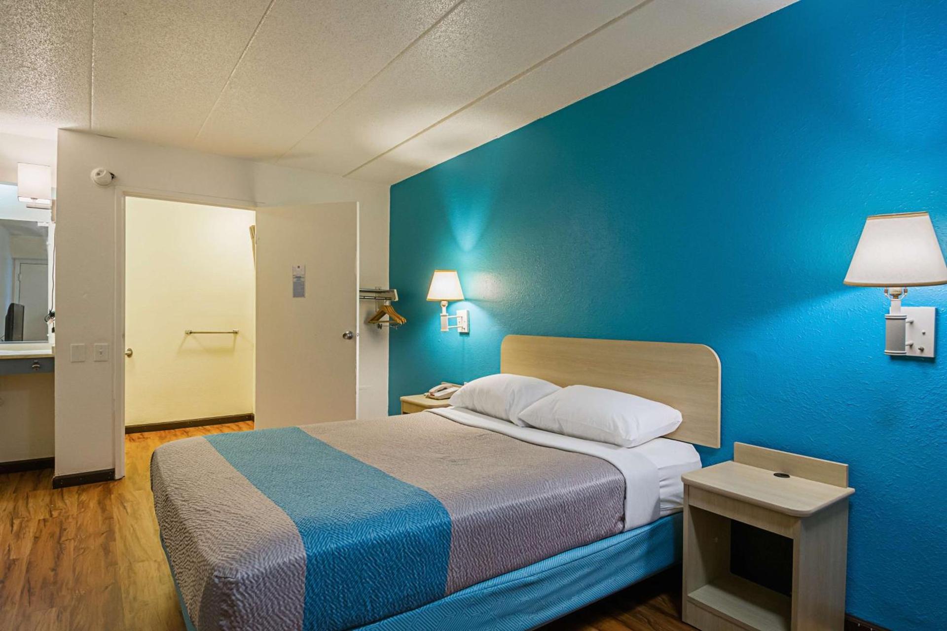 Motel 6-Knoxville, TN - North photo 10