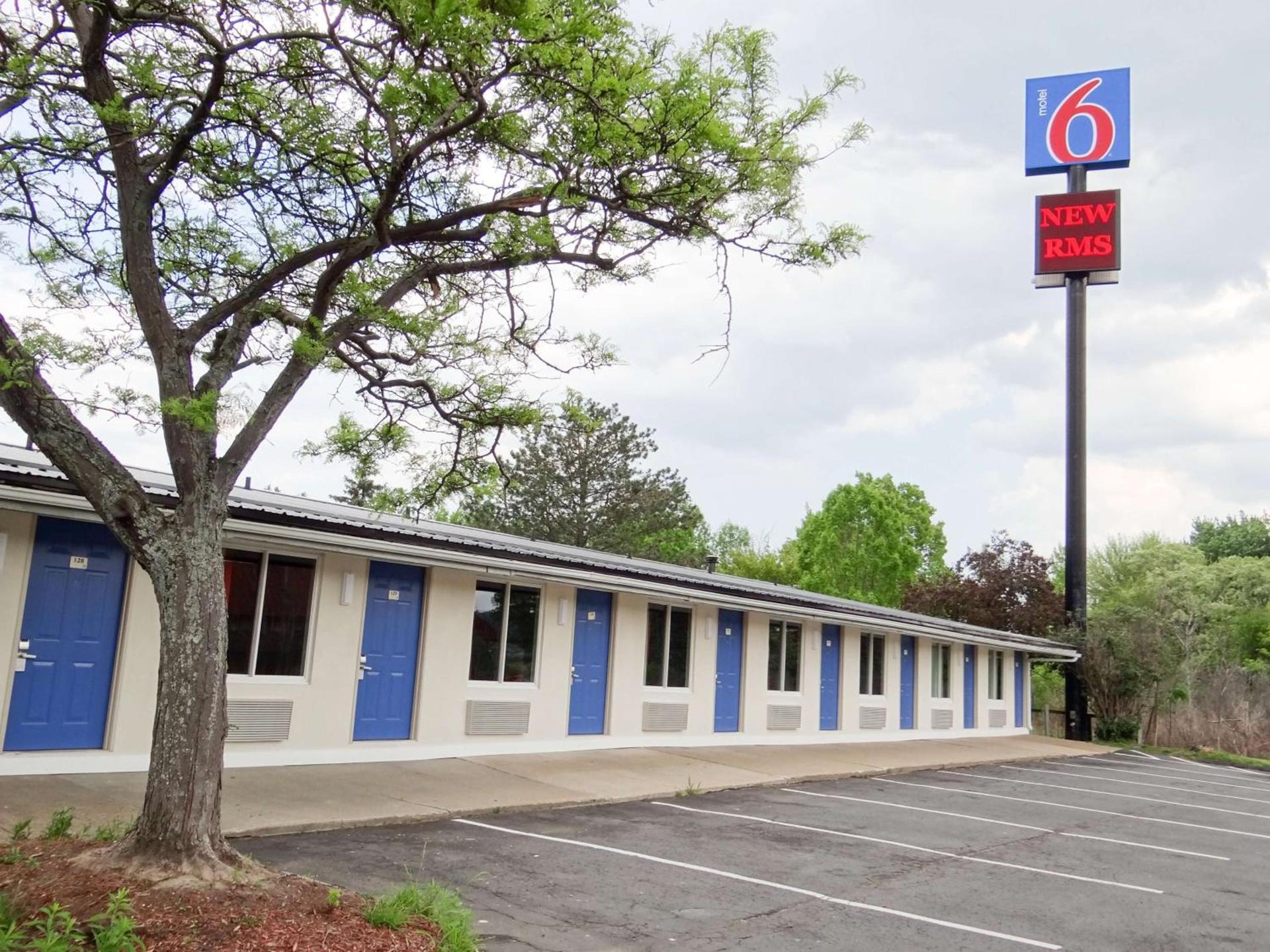 Motel 6-Erie, PA photo 57