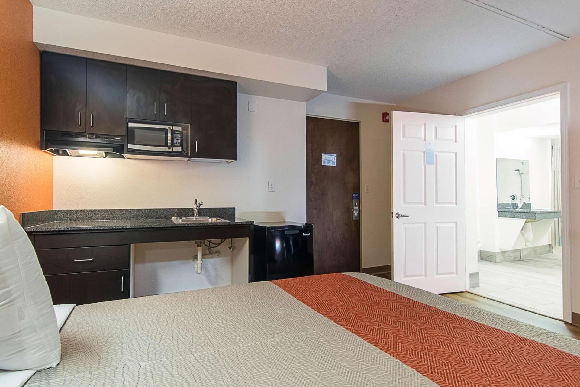 Motel 6 Atlanta GA Atlanta Airport Virginia Ave photo 59