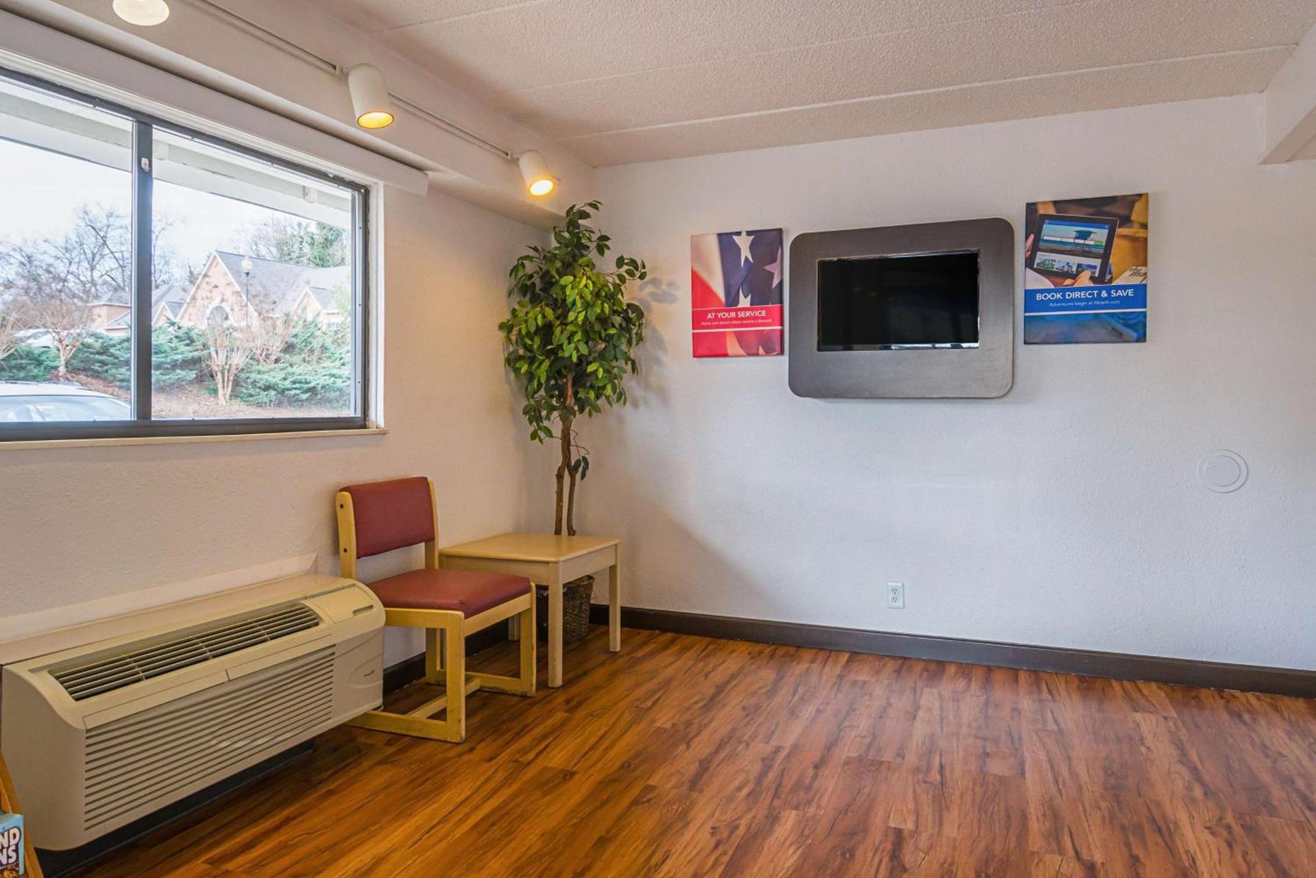 Motel 6-Knoxville, TN - North photo 21