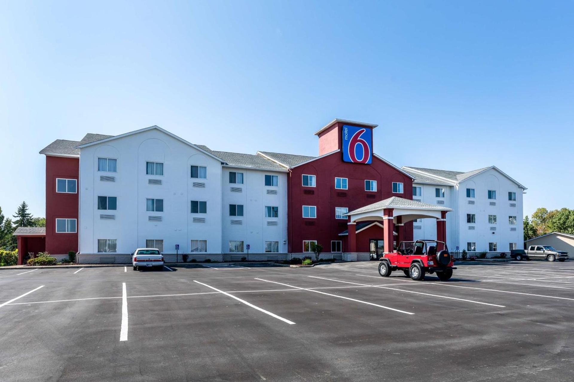 Motel 6-Indianapolis, IN - Southport photo 1