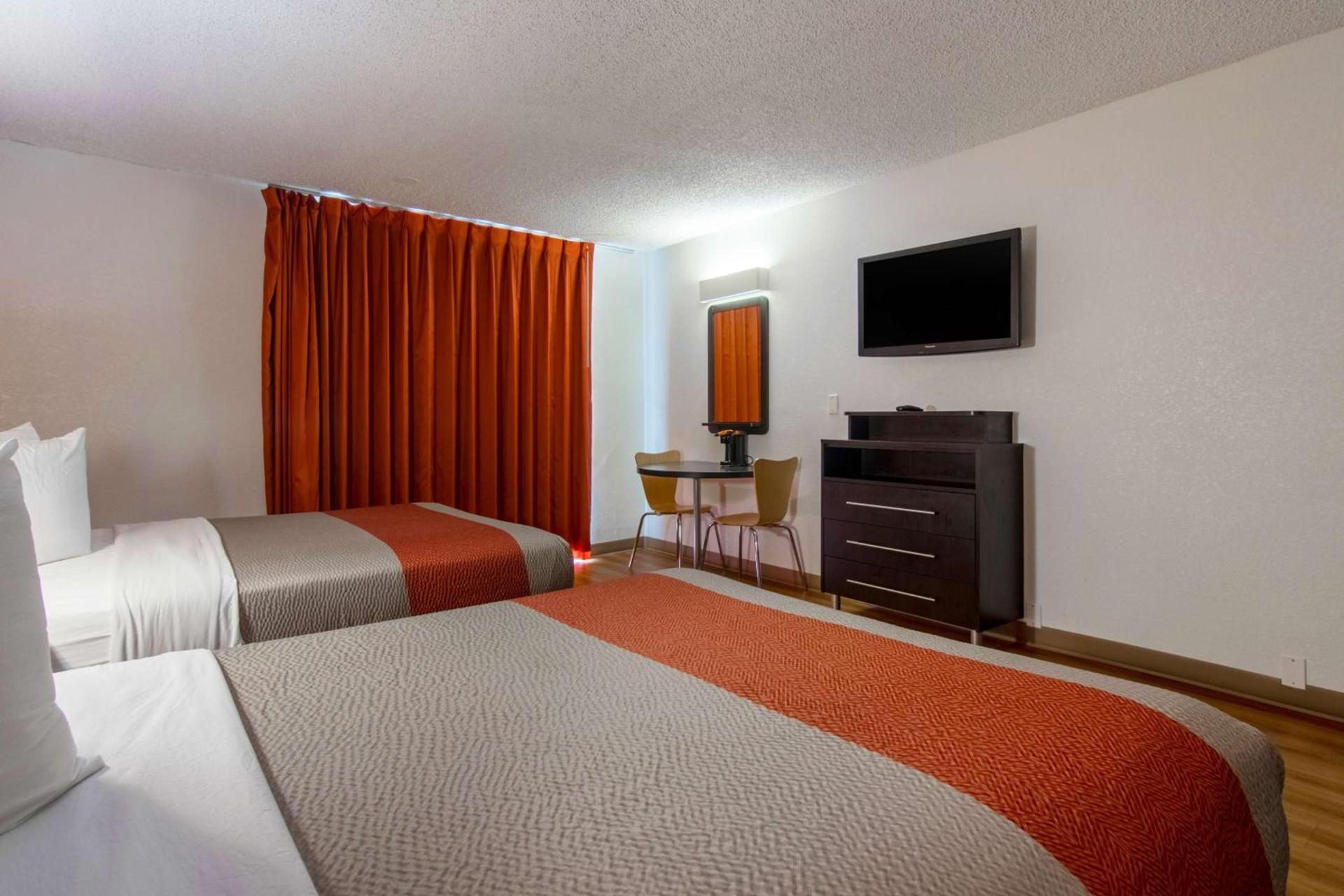 Motel 6 Atlanta GA Atlanta Airport Virginia Ave photo 53