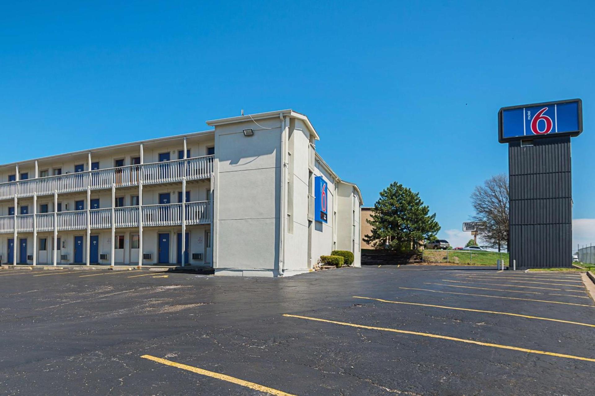 Motel 6-Blue Springs, MO — hotel in Blue Springs