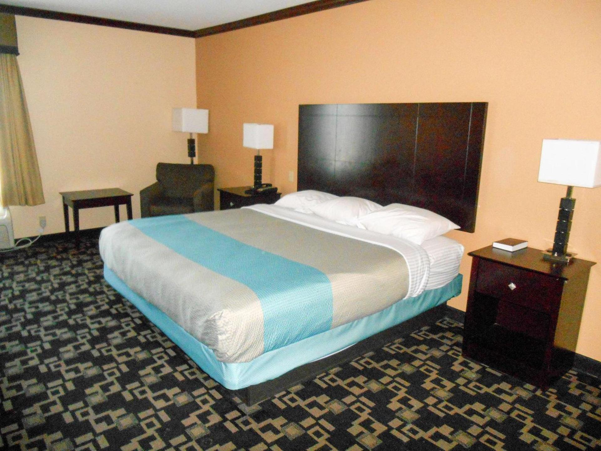 Motel 6-Joshua, TX photo 6