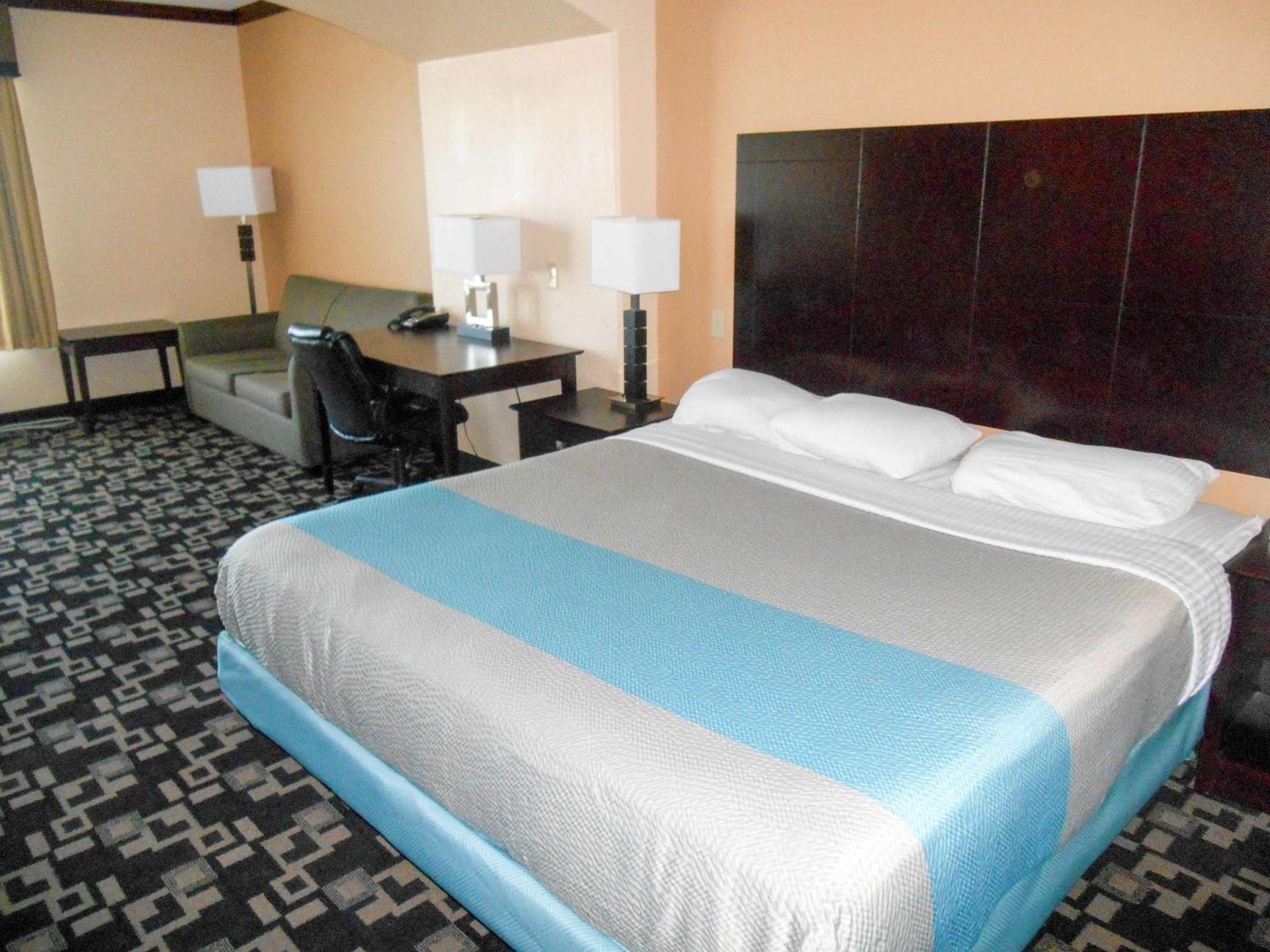 Motel 6-Joshua, TX photo 7