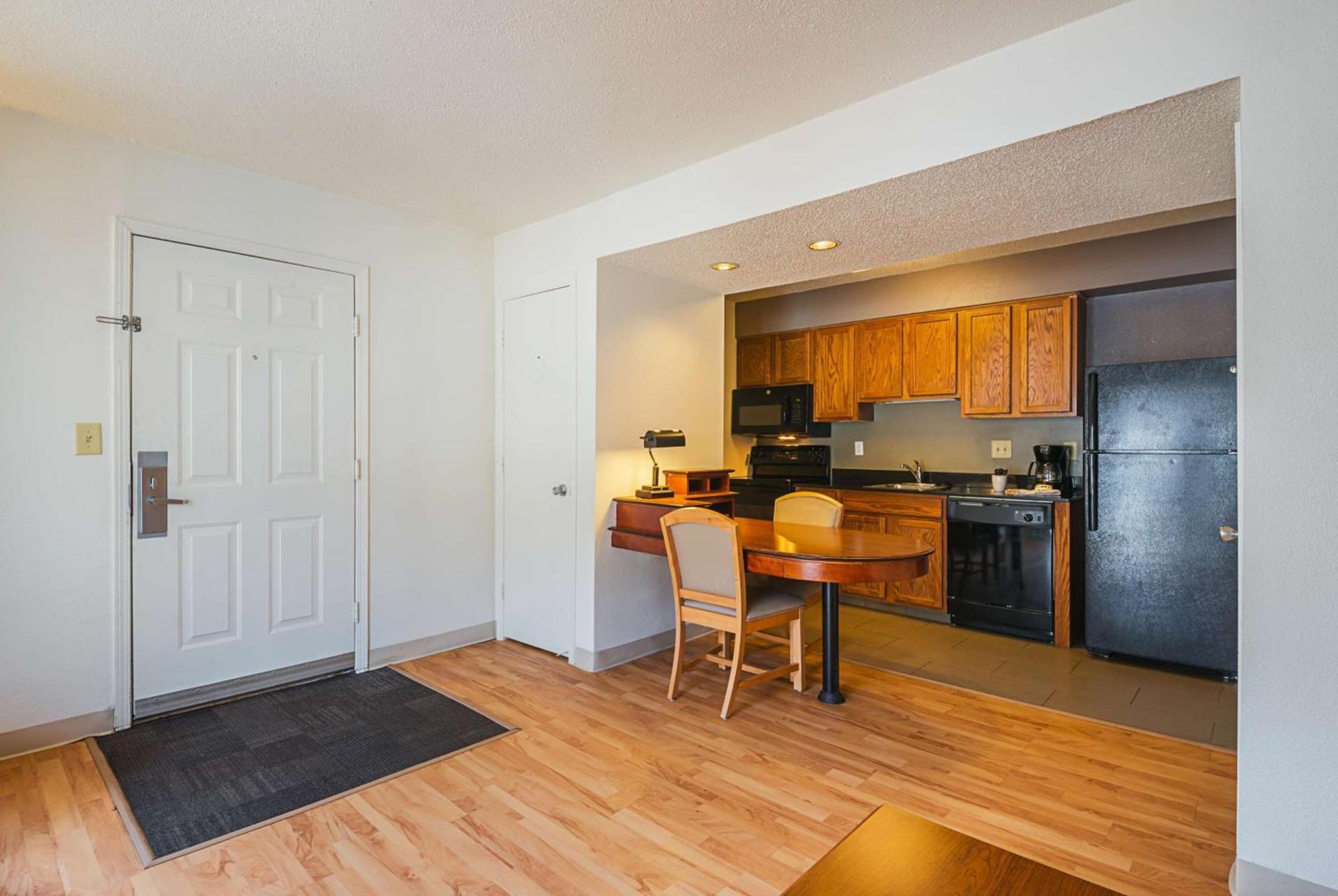 Studio 6 Extended Stay - Greensboro, NC photo 13