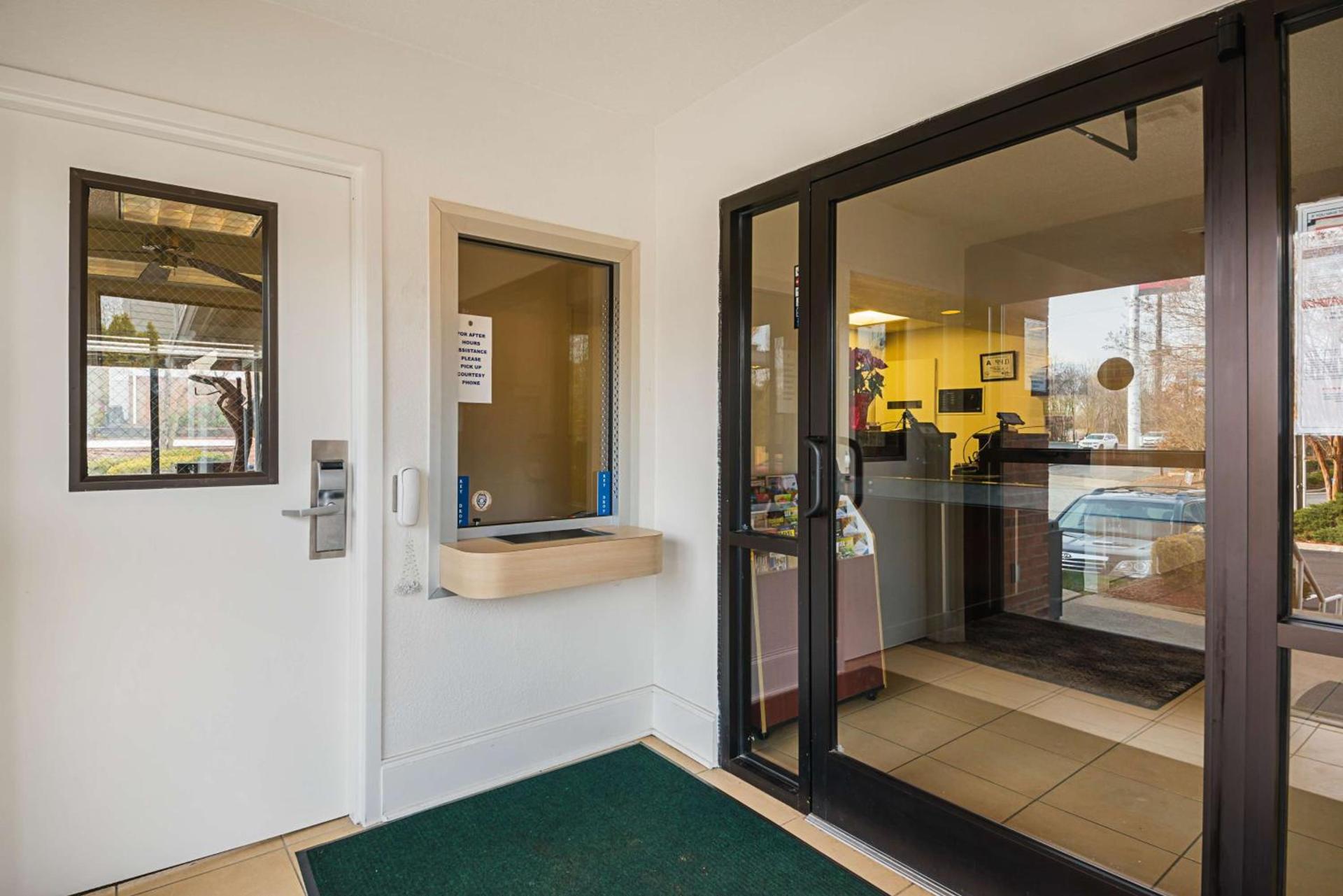 Studio 6 Extended Stay - Greensboro, NC photo 25
