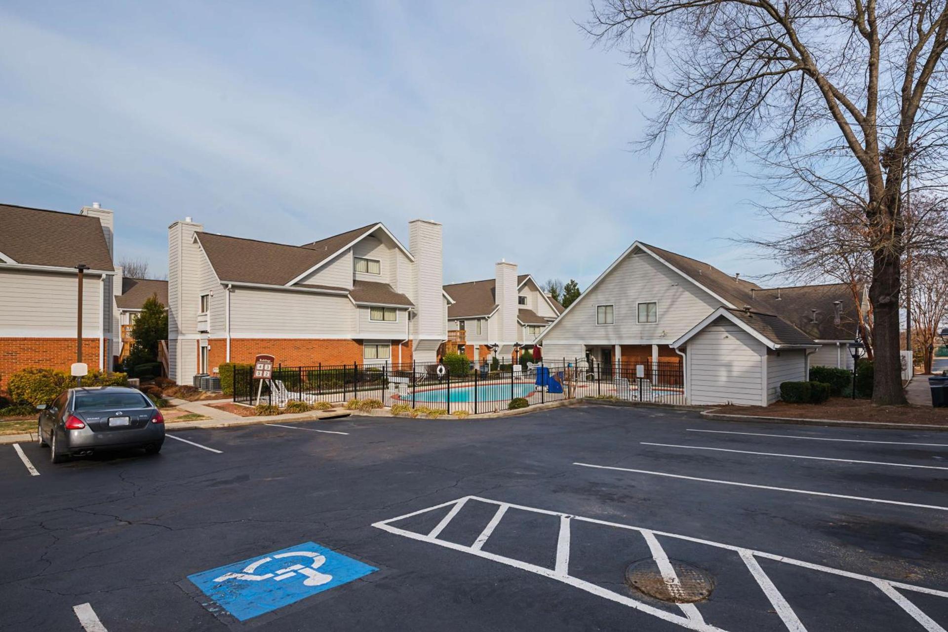 Studio 6 Extended Stay - Greensboro, NC photo 3