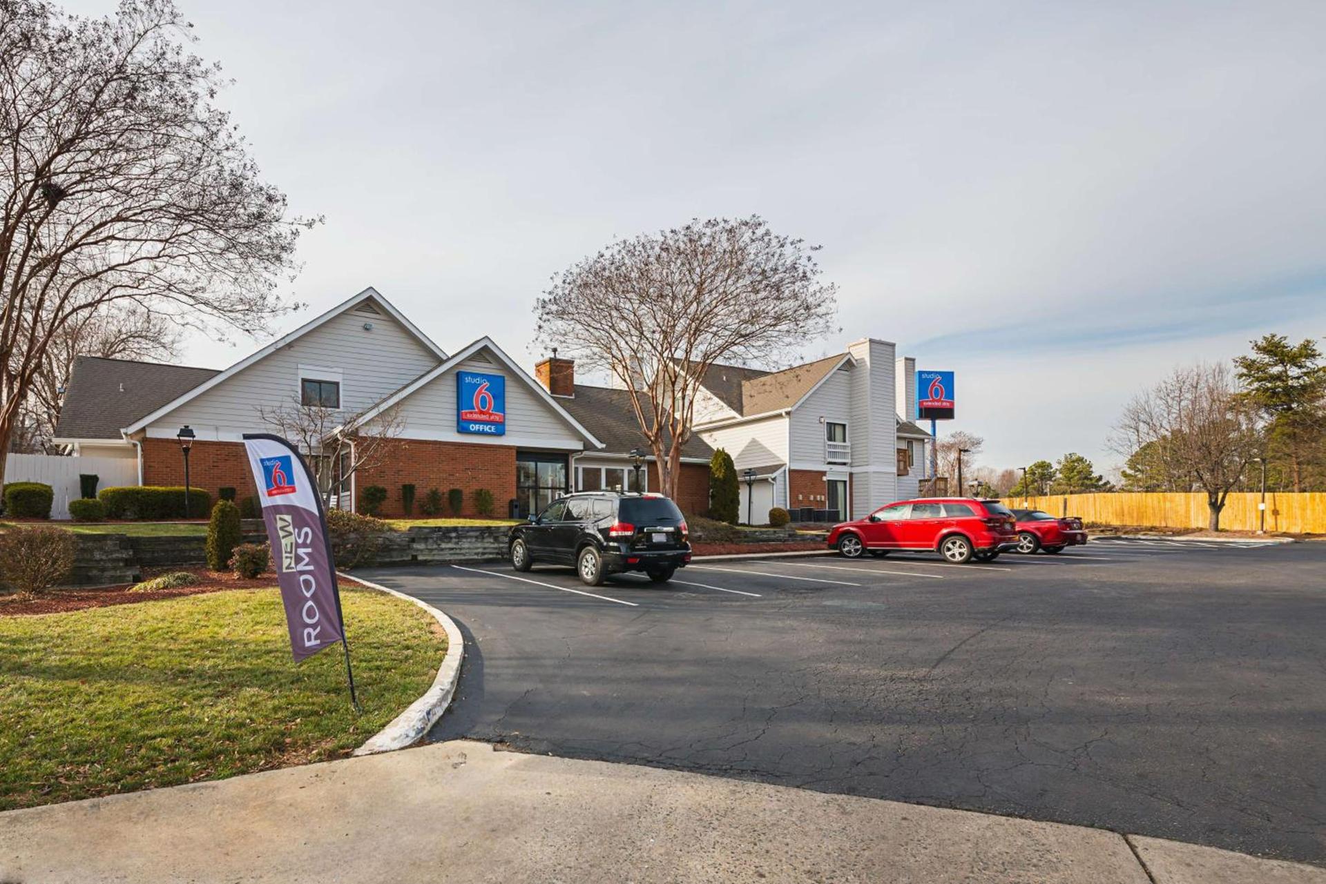Studio 6 Extended Stay - Greensboro, NC photo 5