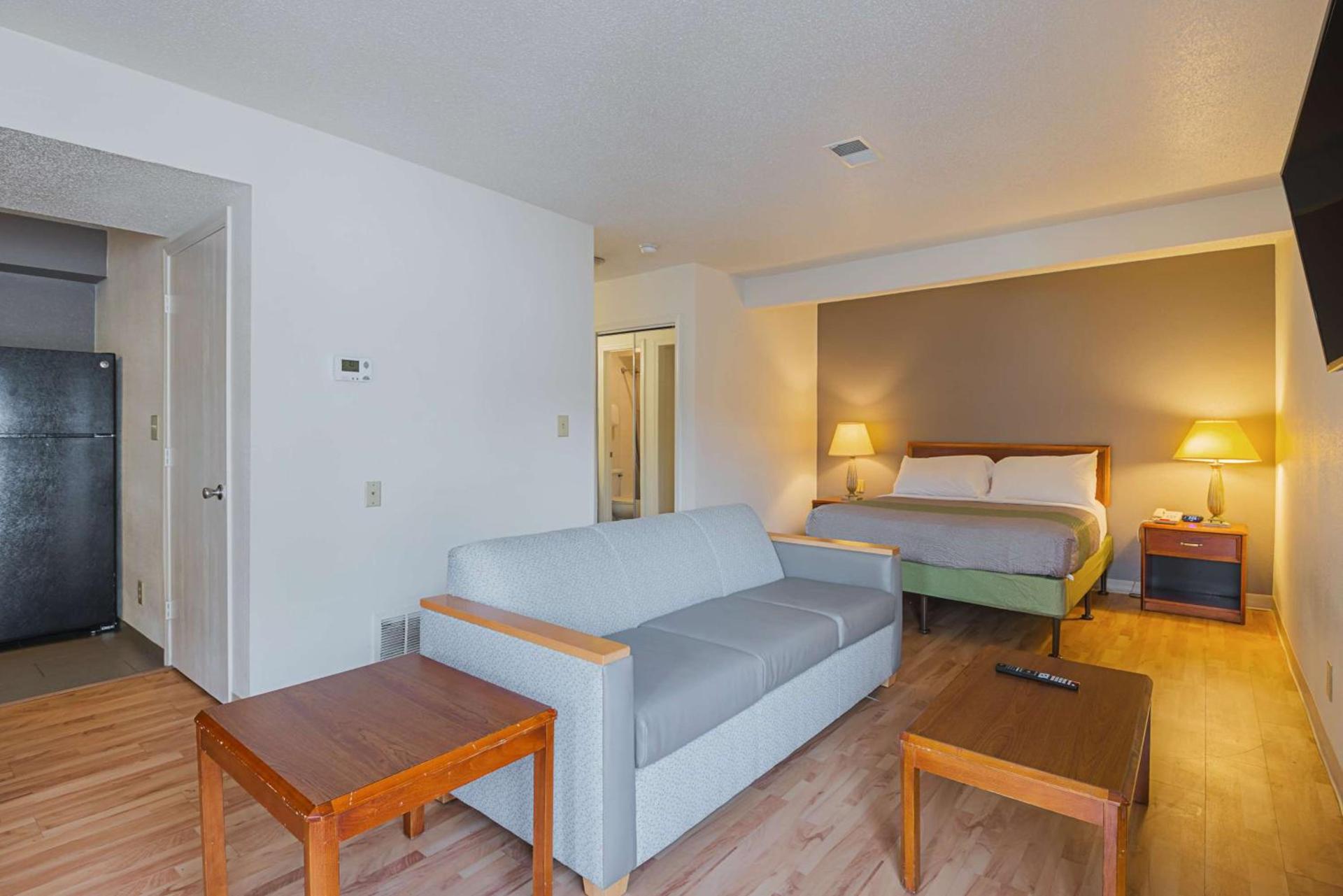 Studio 6 Extended Stay - Greensboro, NC photo 8
