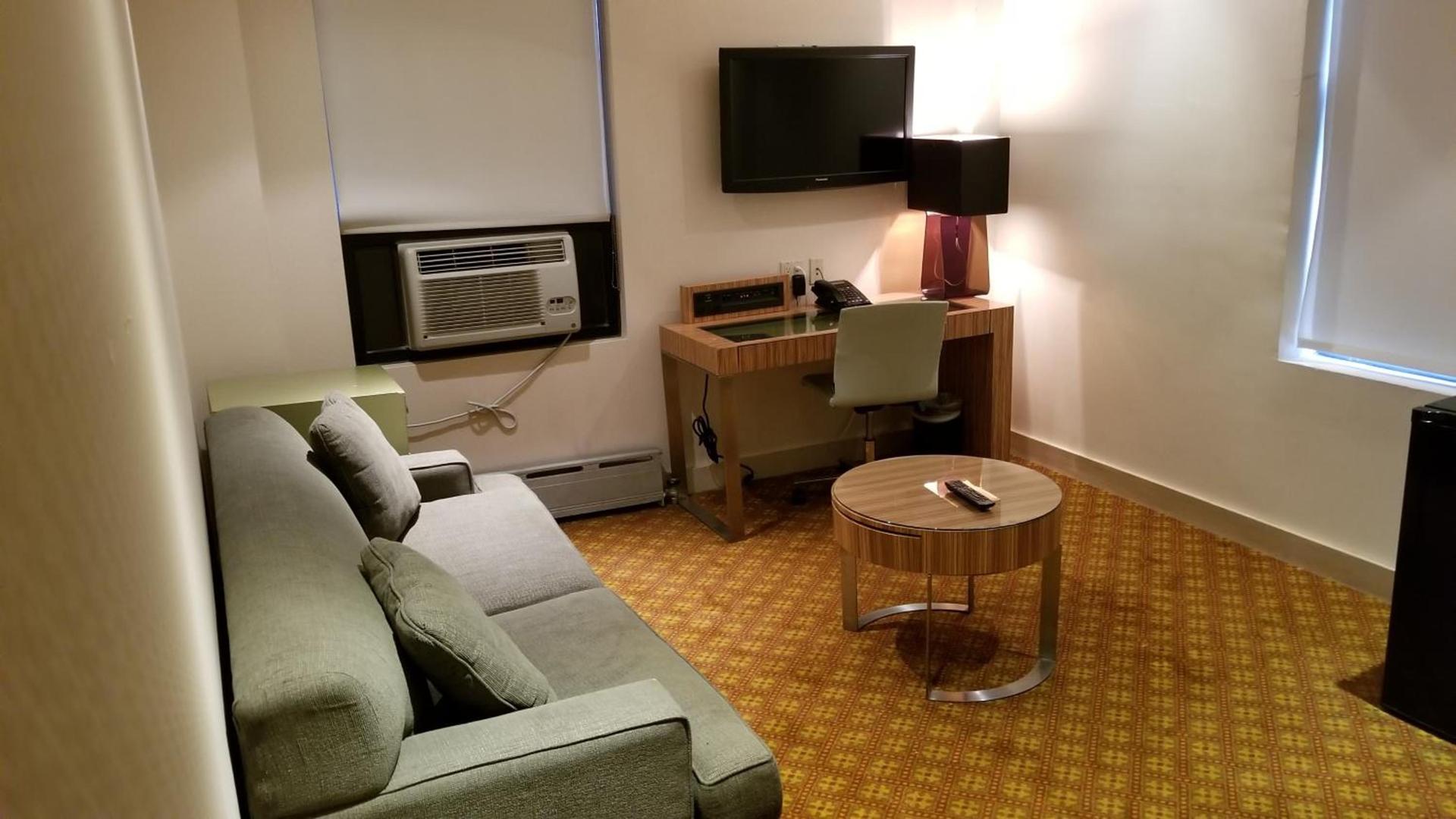 Night Hotel Broadway photo 59