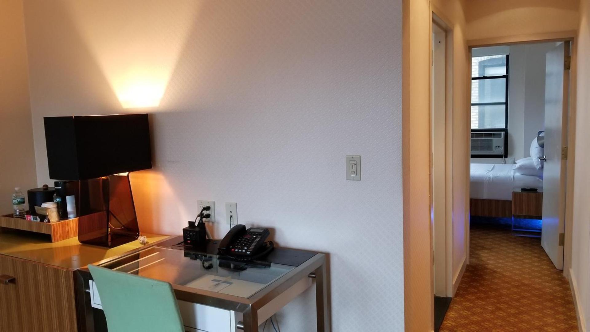 Night Hotel Broadway photo 60