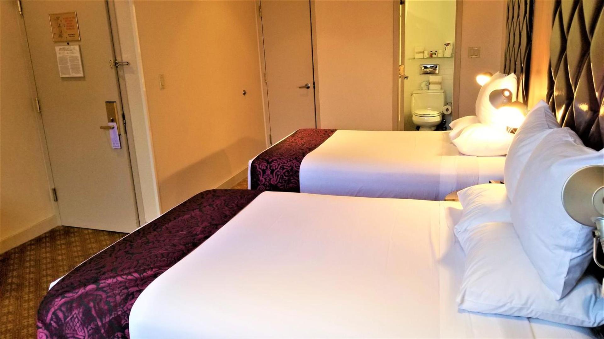 Night Hotel Broadway photo 28