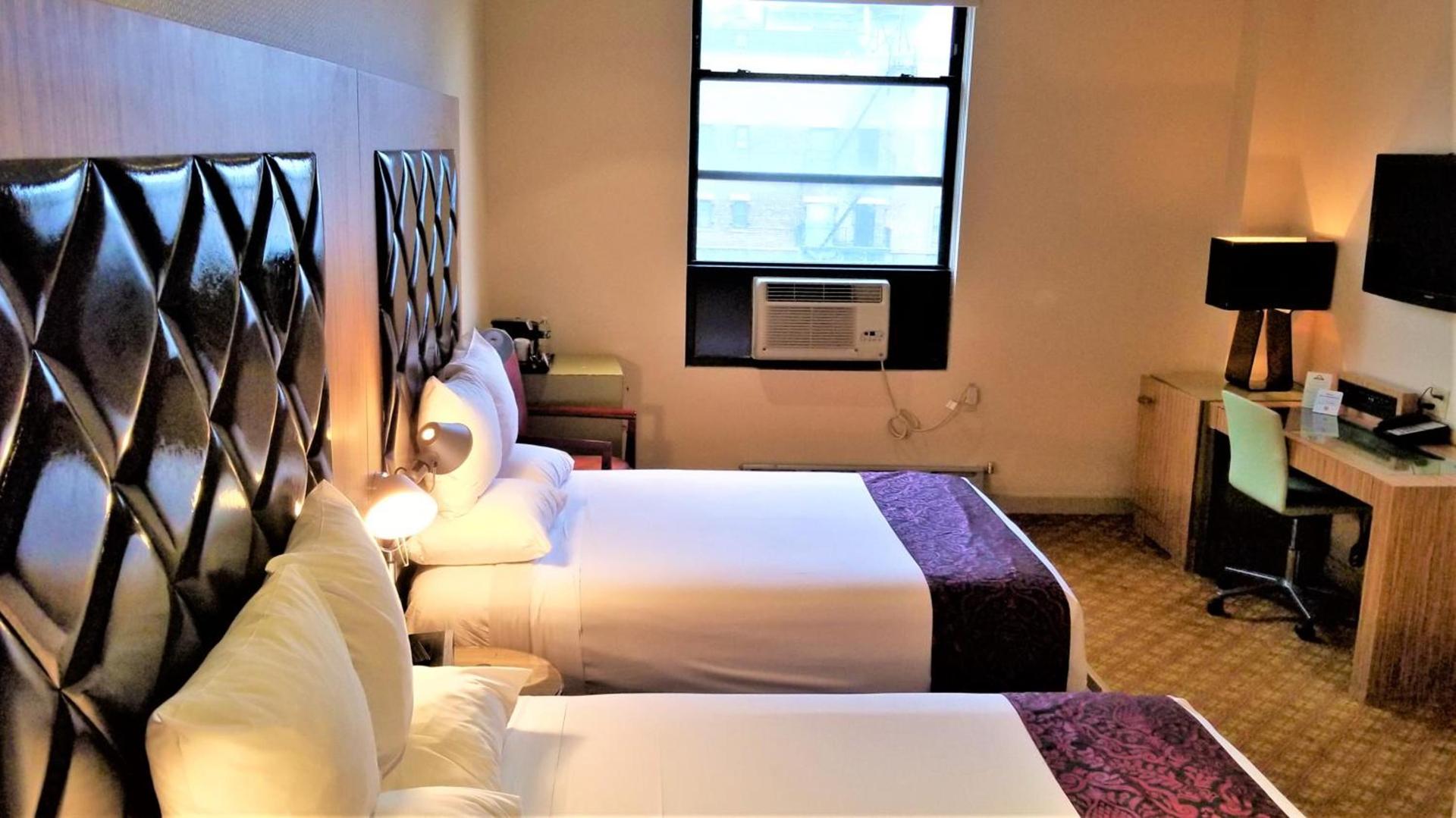Night Hotel Broadway photo 24