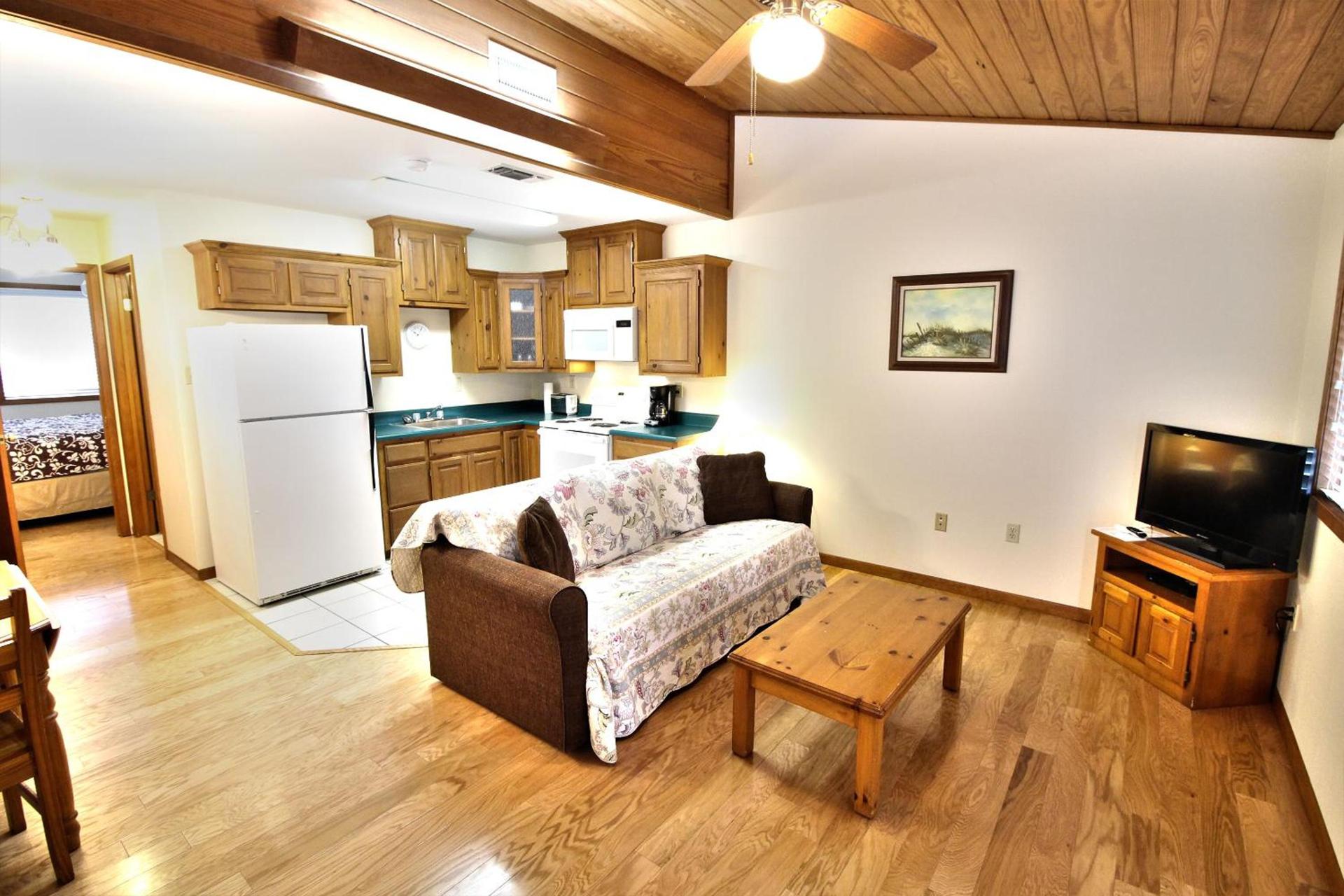 Peach Tree Inn & Suites photo 28