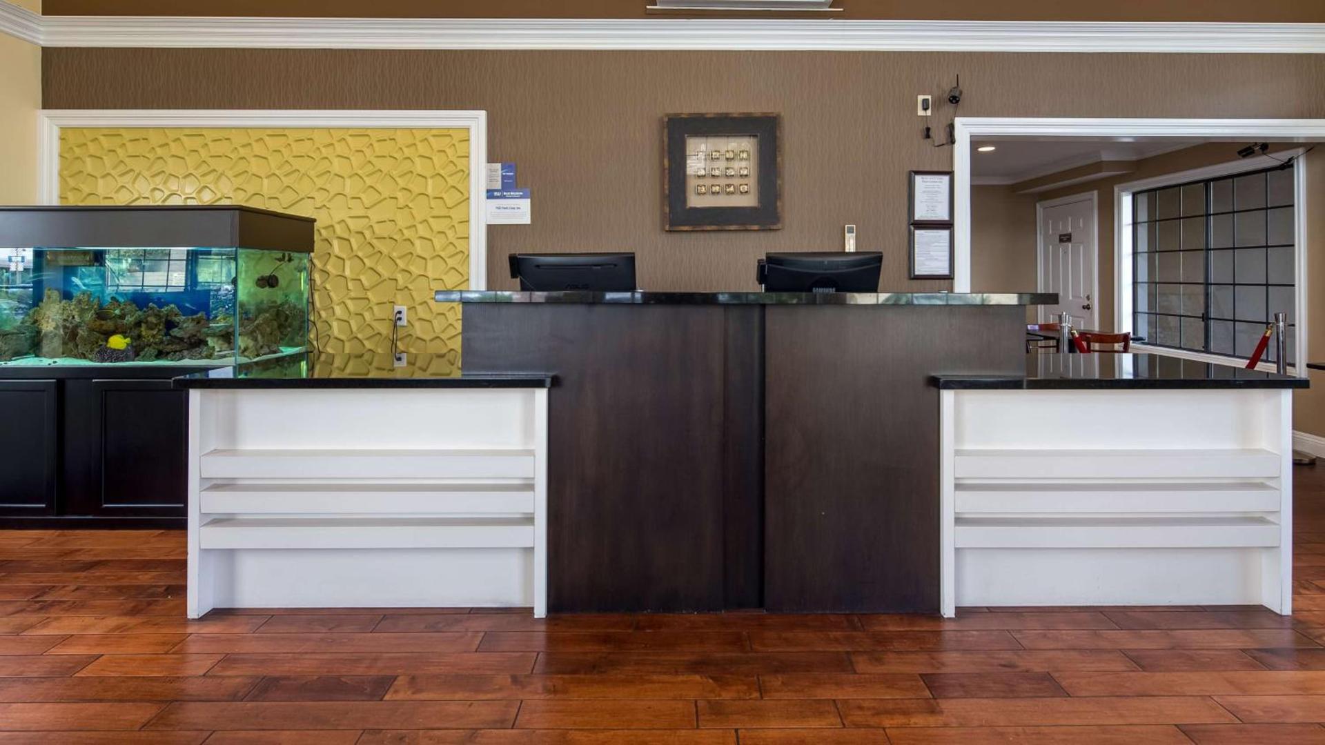 Best Western Palm Garden Inn photo 2