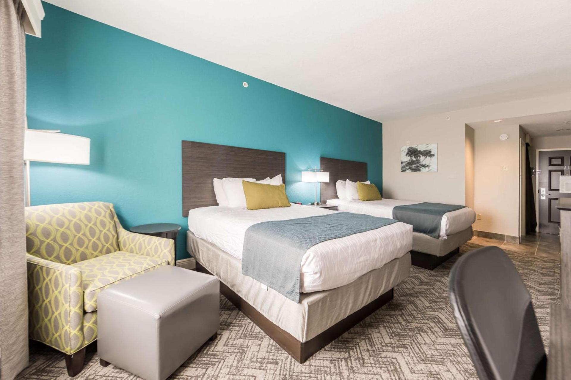 Best Western Plus Sebastian Hotel & Suites photo 7