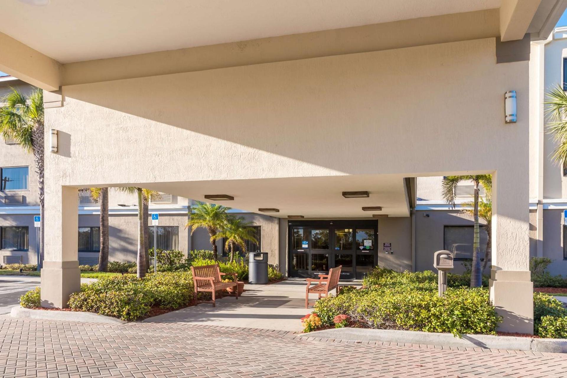 Best Western Plus Sebastian Hotel & Suites photo 18