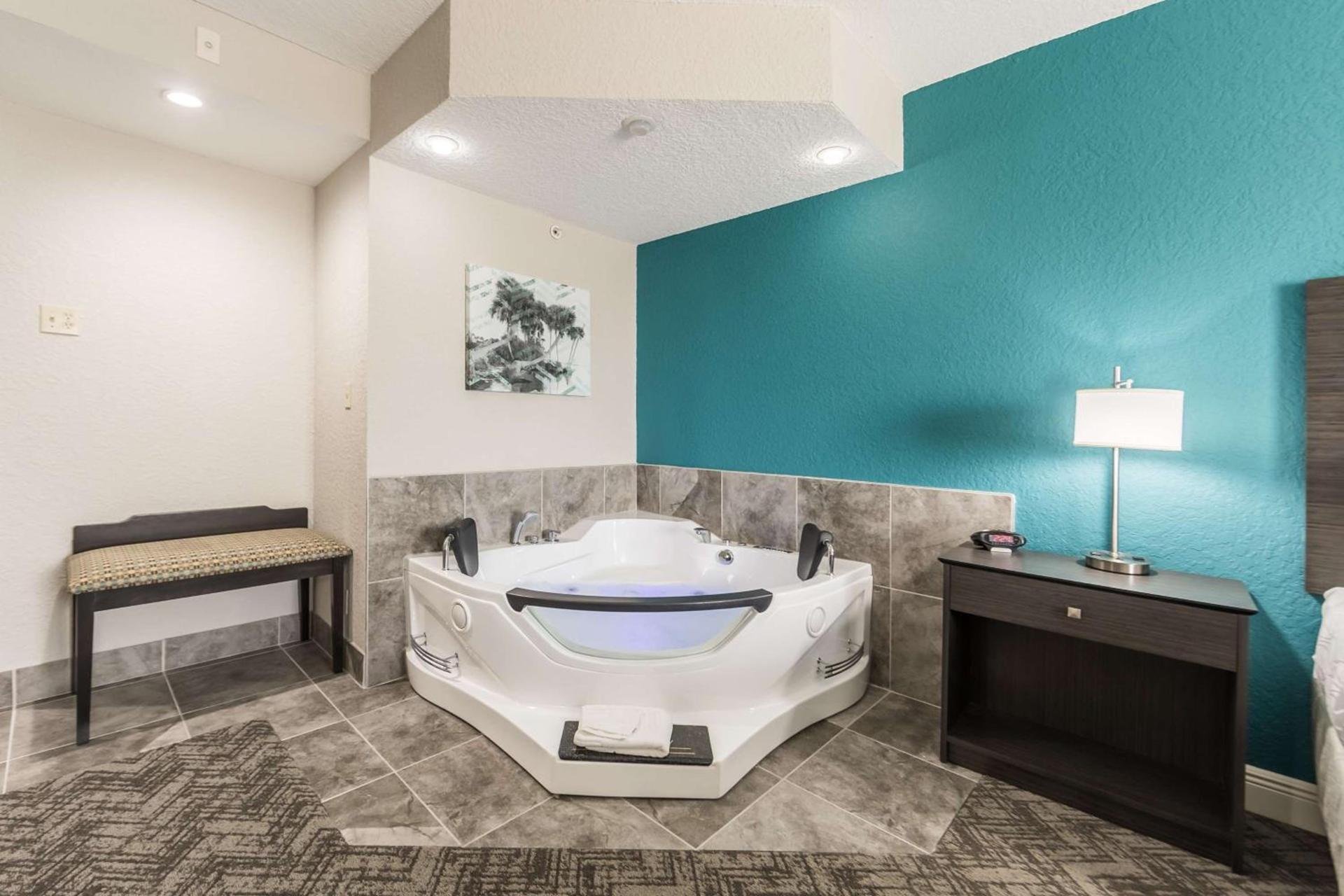 Best Western Plus Sebastian Hotel & Suites photo 44