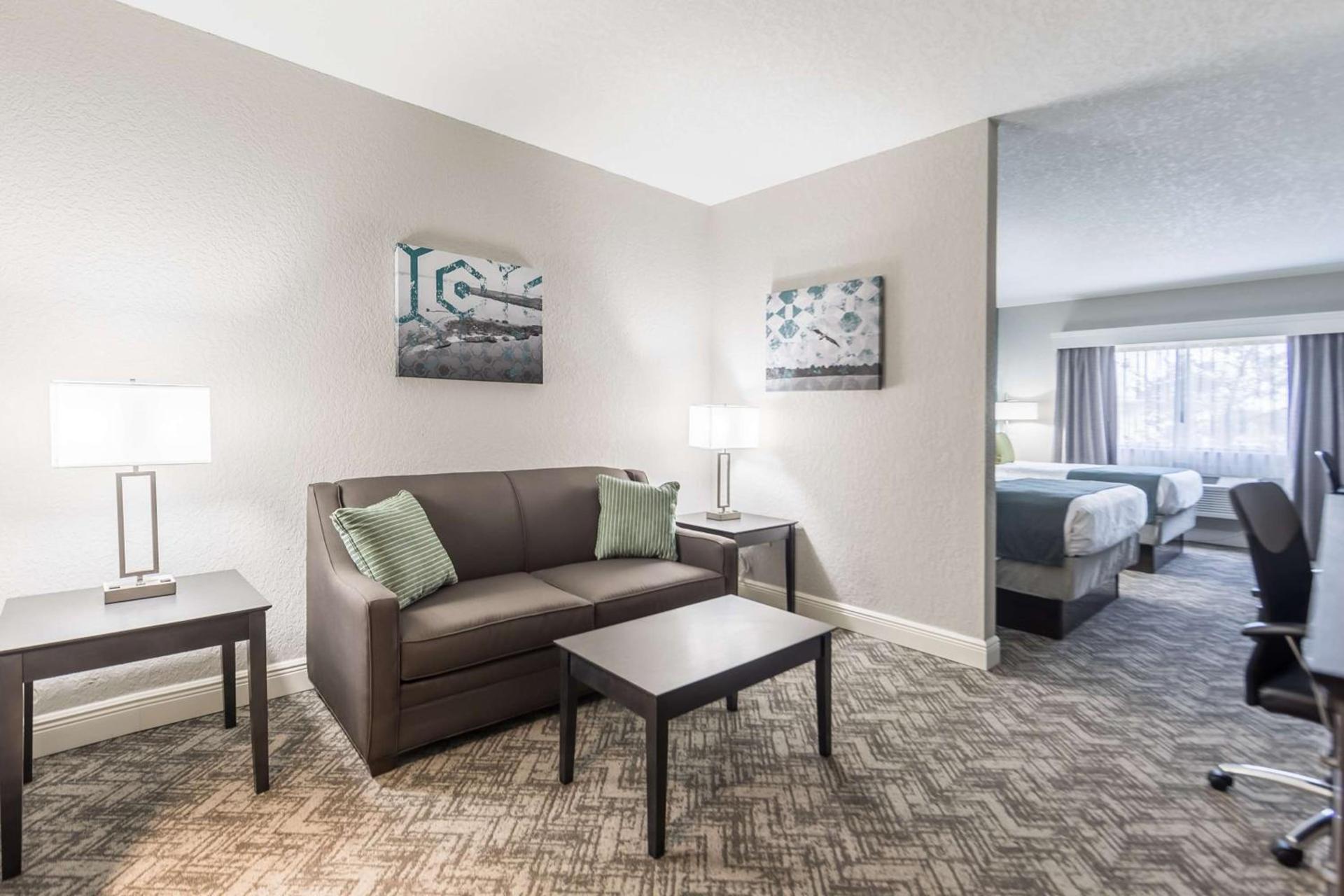 Best Western Plus Sebastian Hotel & Suites photo 52